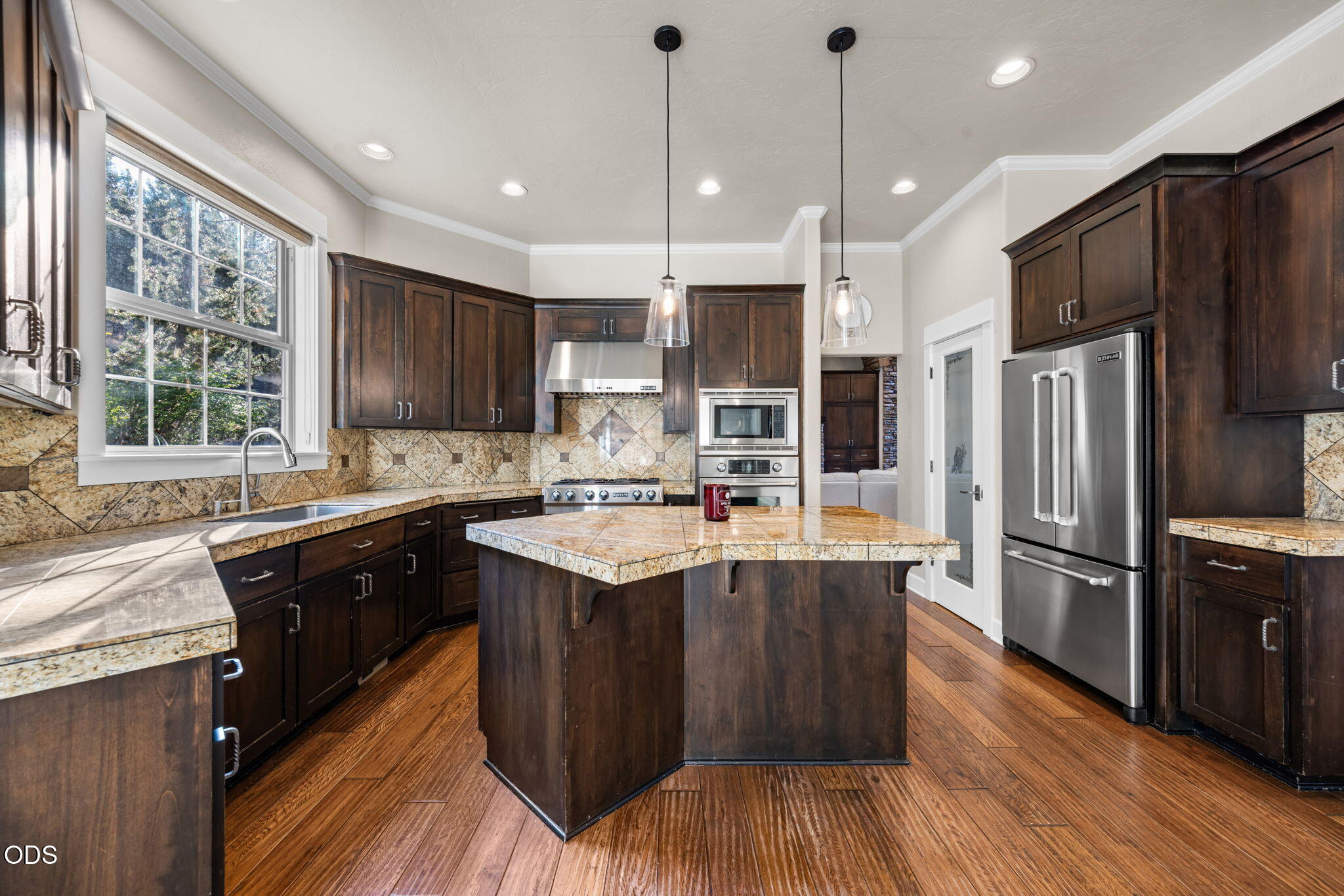 3193 N Colonial Drive