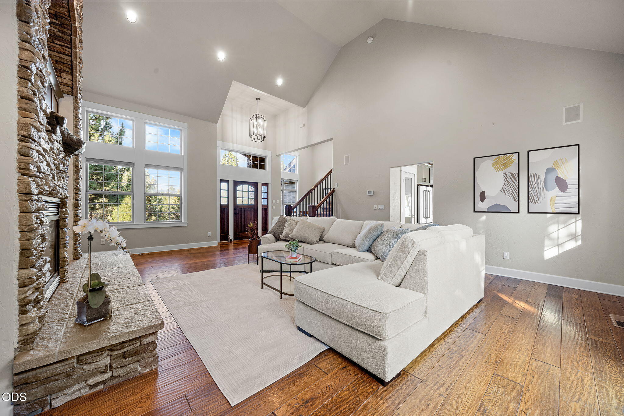 3193 N Colonial Drive