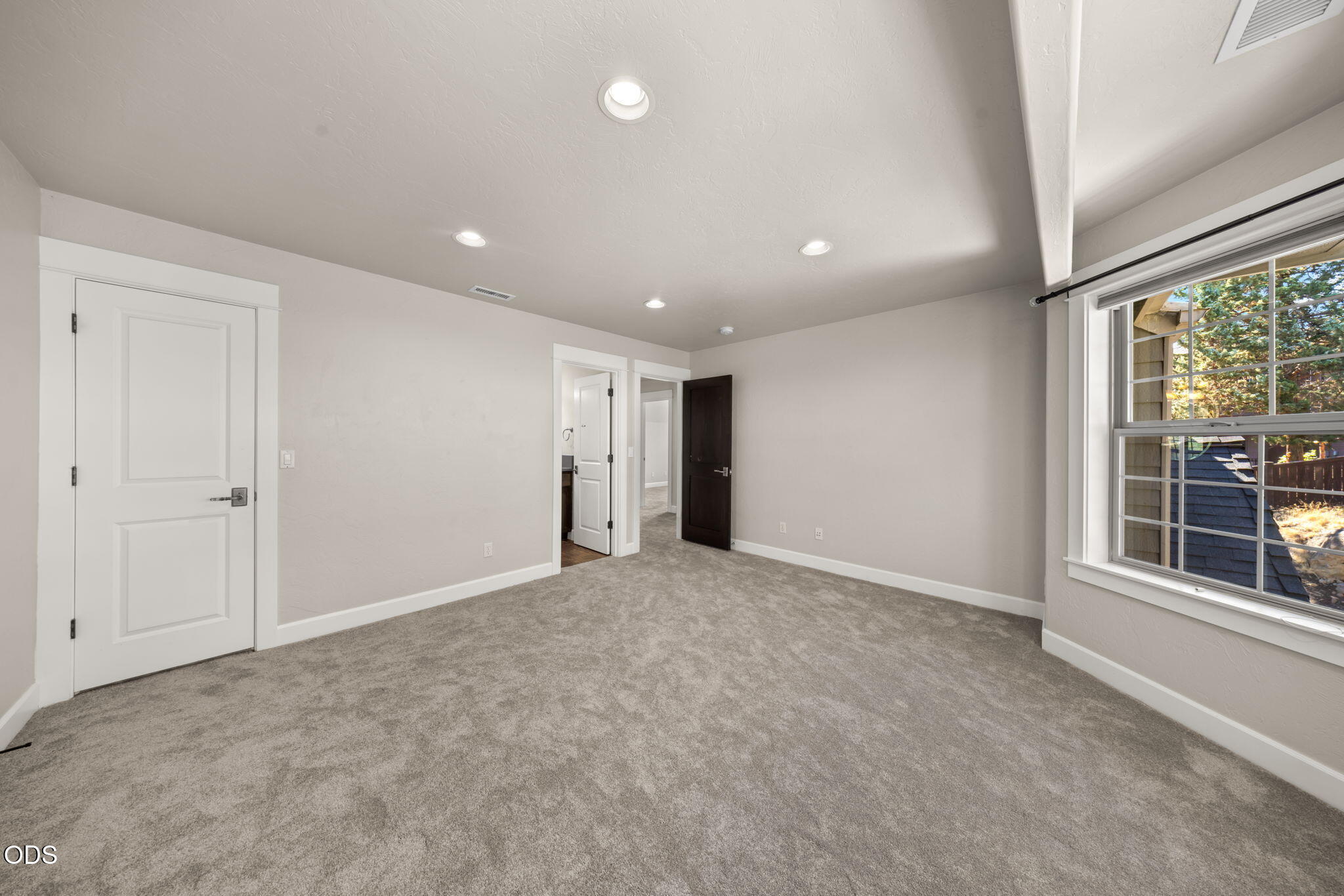 3193 N Colonial Drive