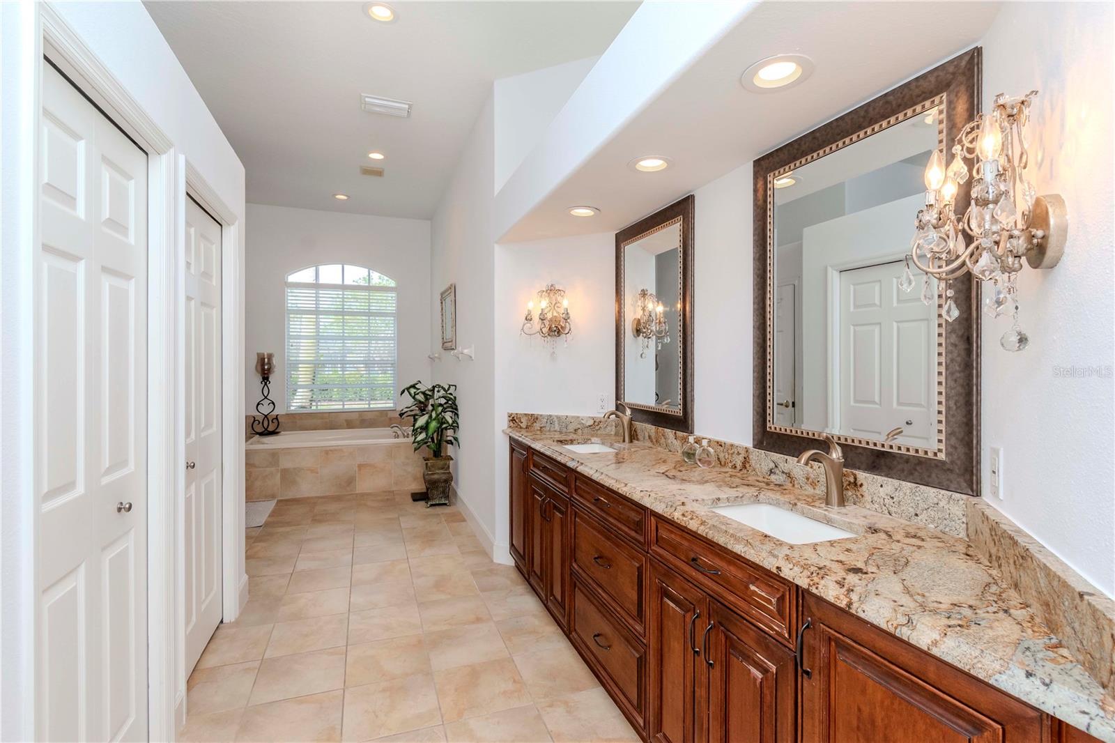 5151 JASMINE WAY