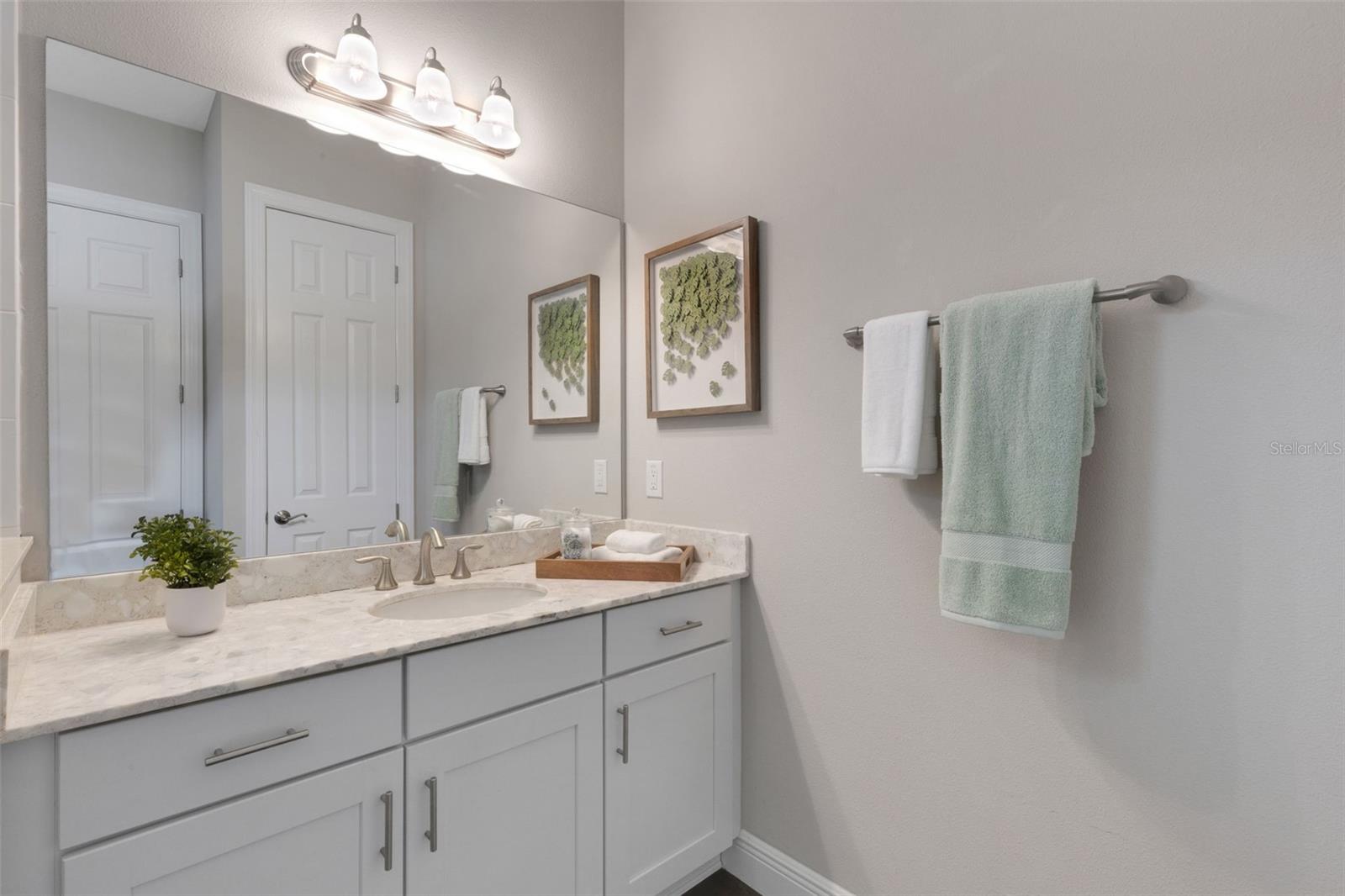 5203 LAKE OVERLOOK AVE