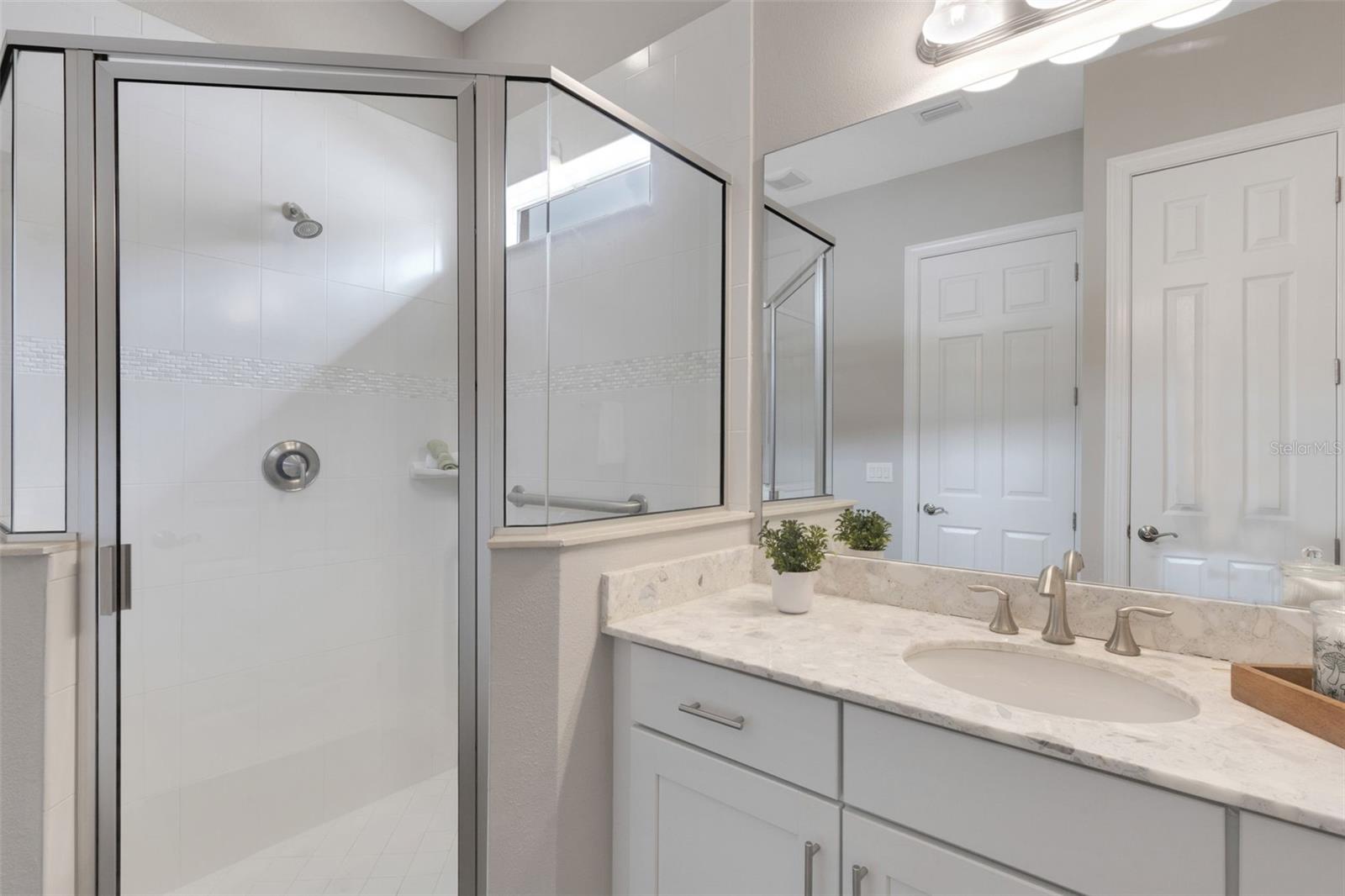 5203 LAKE OVERLOOK AVE