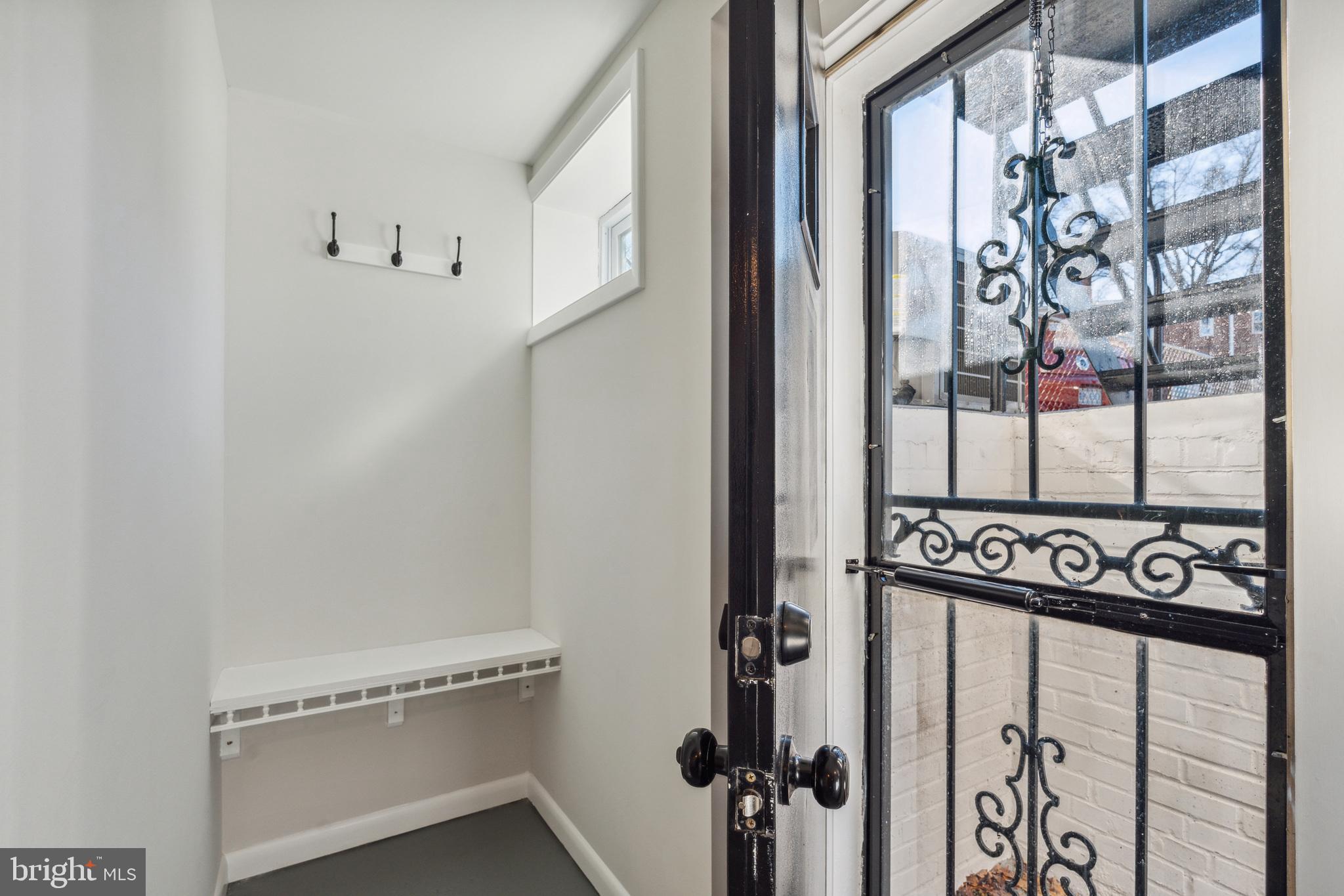 4820 S DAKOTA AVENUE NE