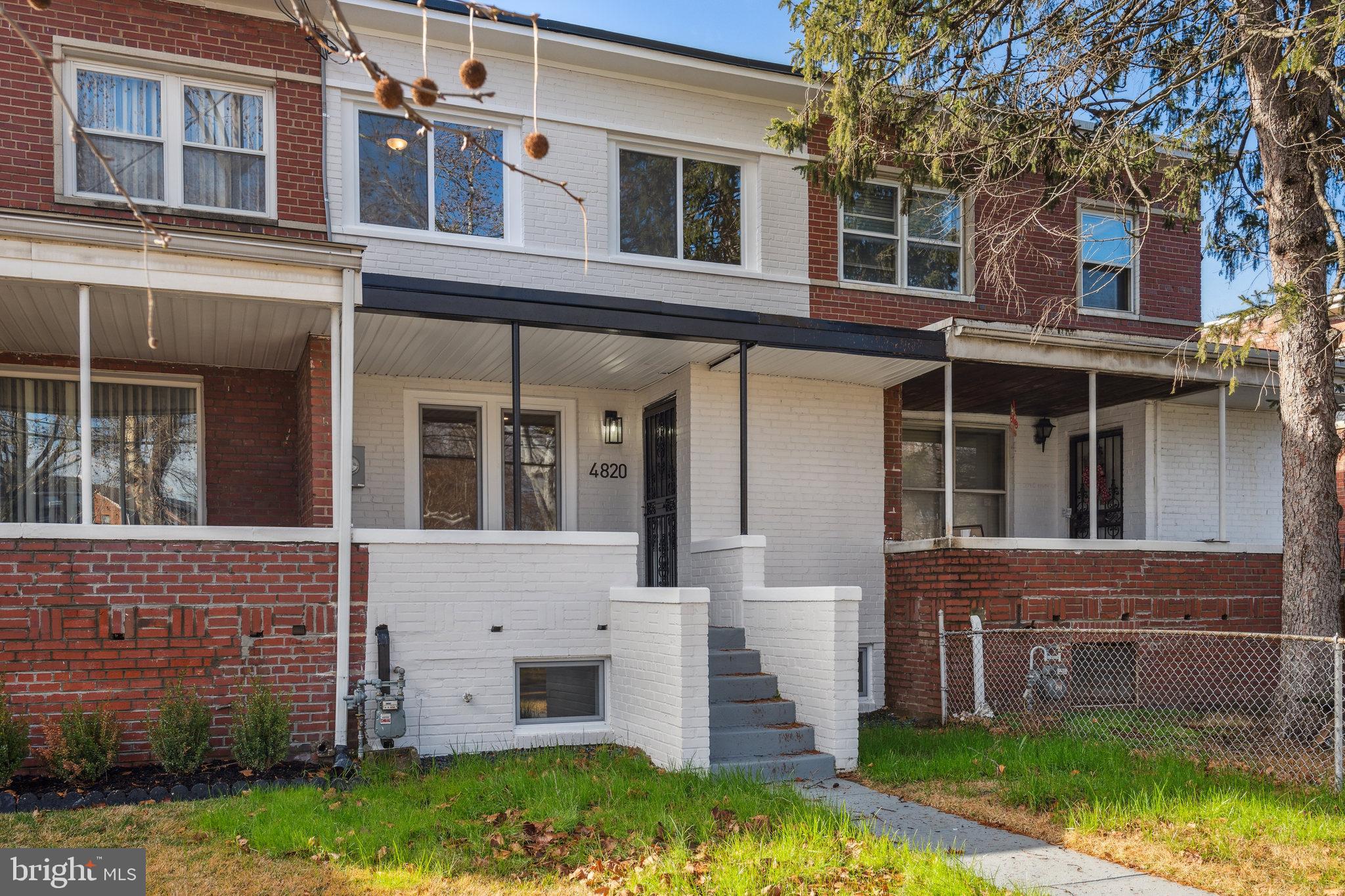 4820 S DAKOTA AVENUE NE