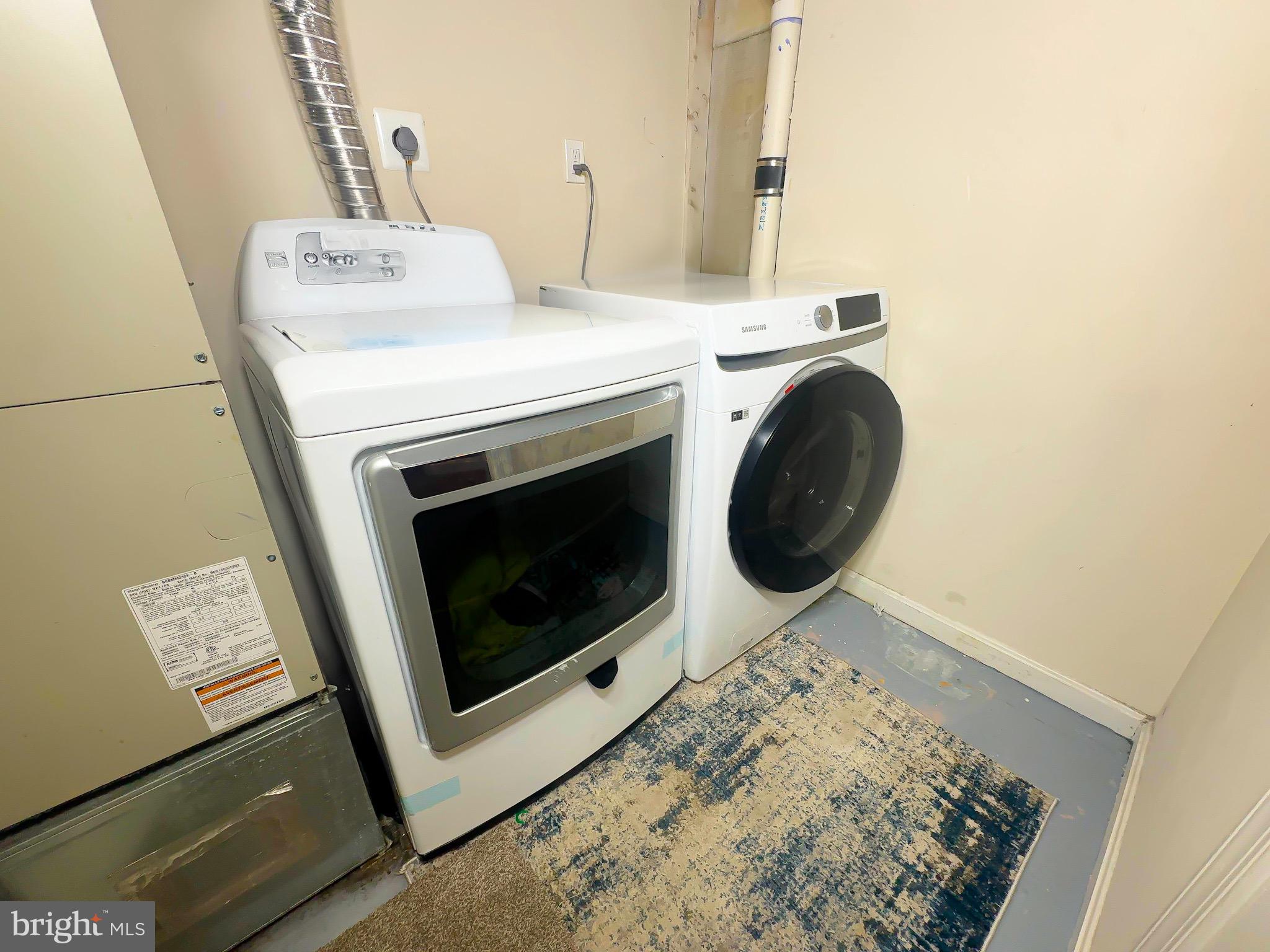 2204 HOLLY OAK COURT