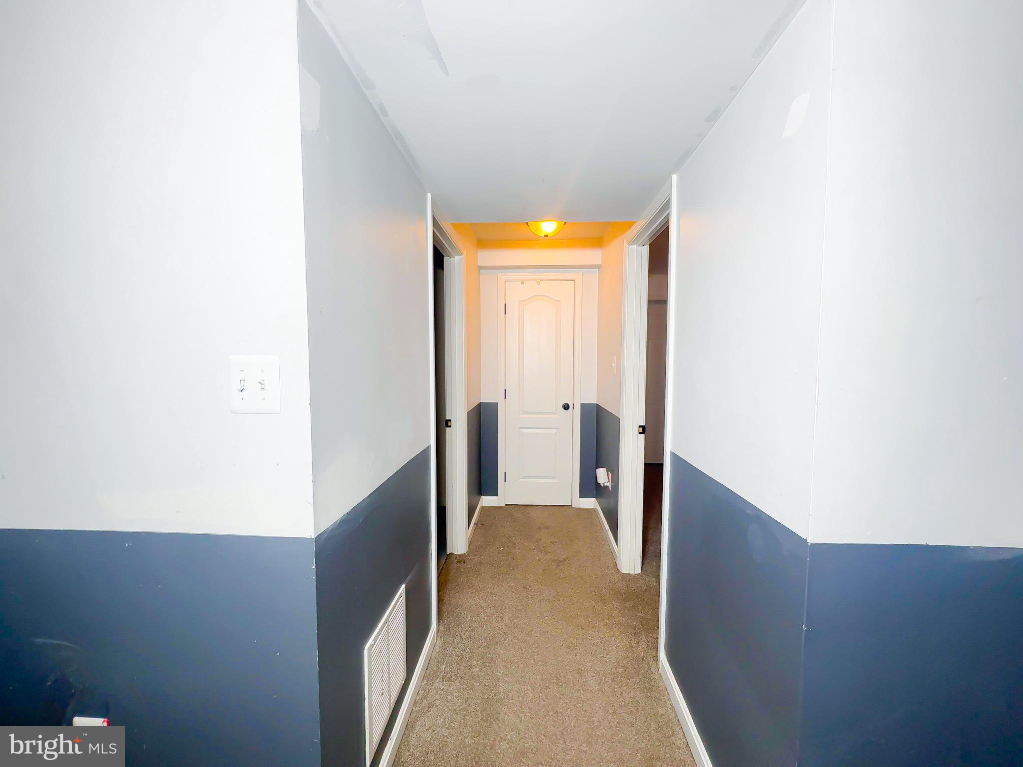 2204 HOLLY OAK COURT