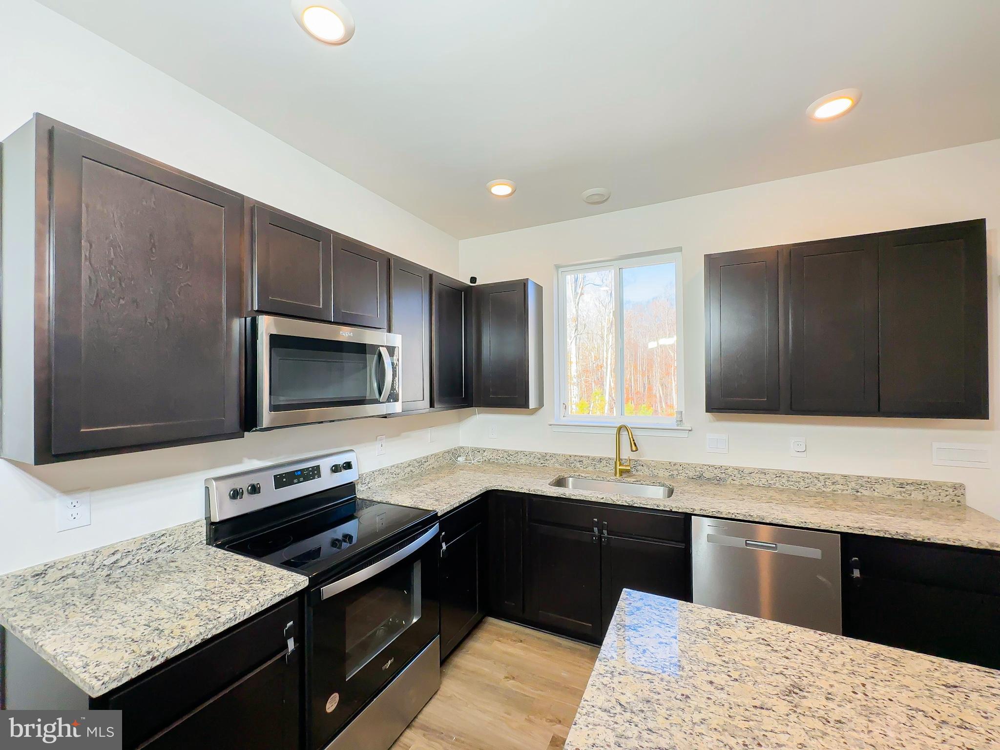 119 SHALLOW BROOK WAY