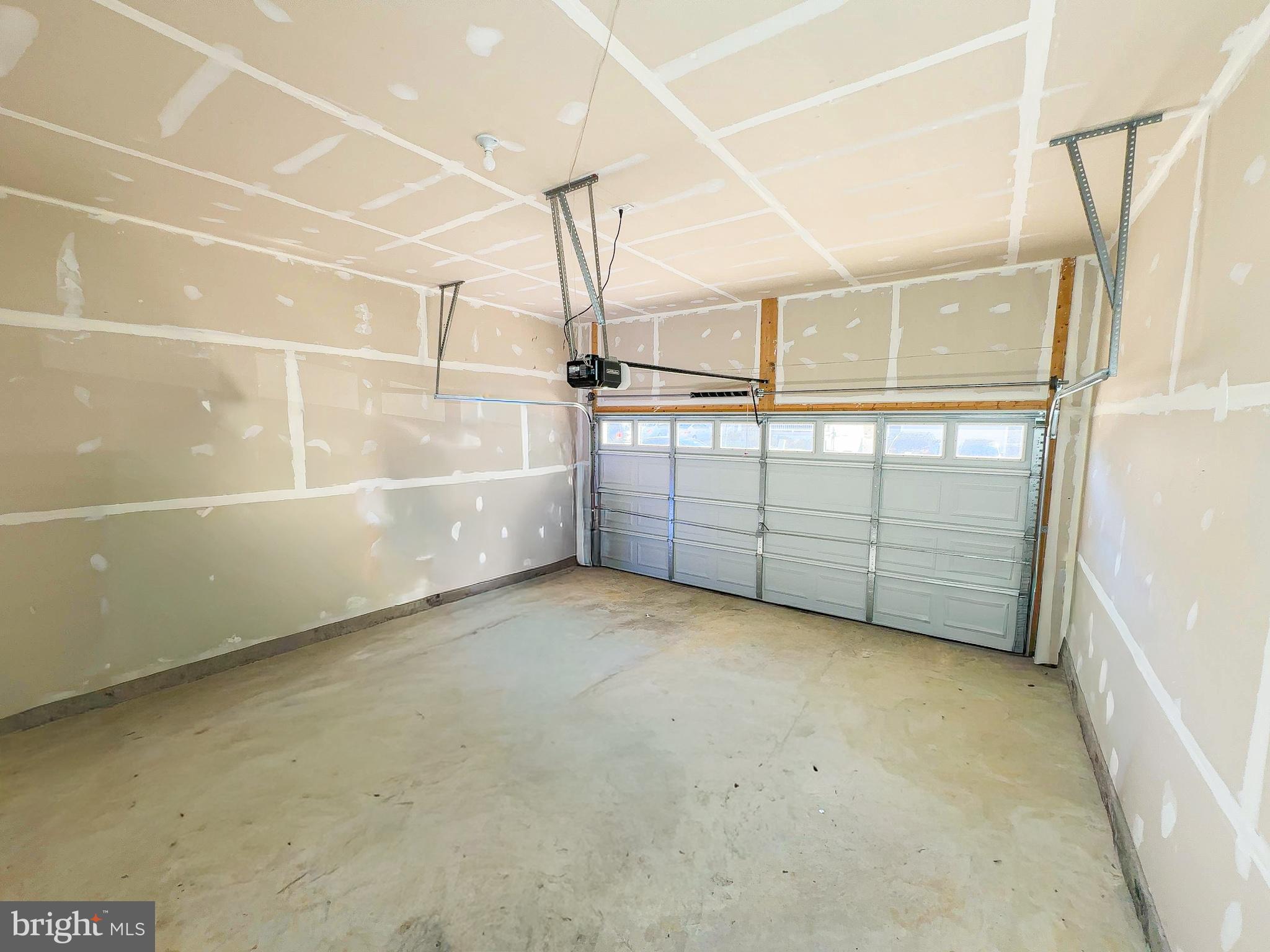 119 SHALLOW BROOK WAY