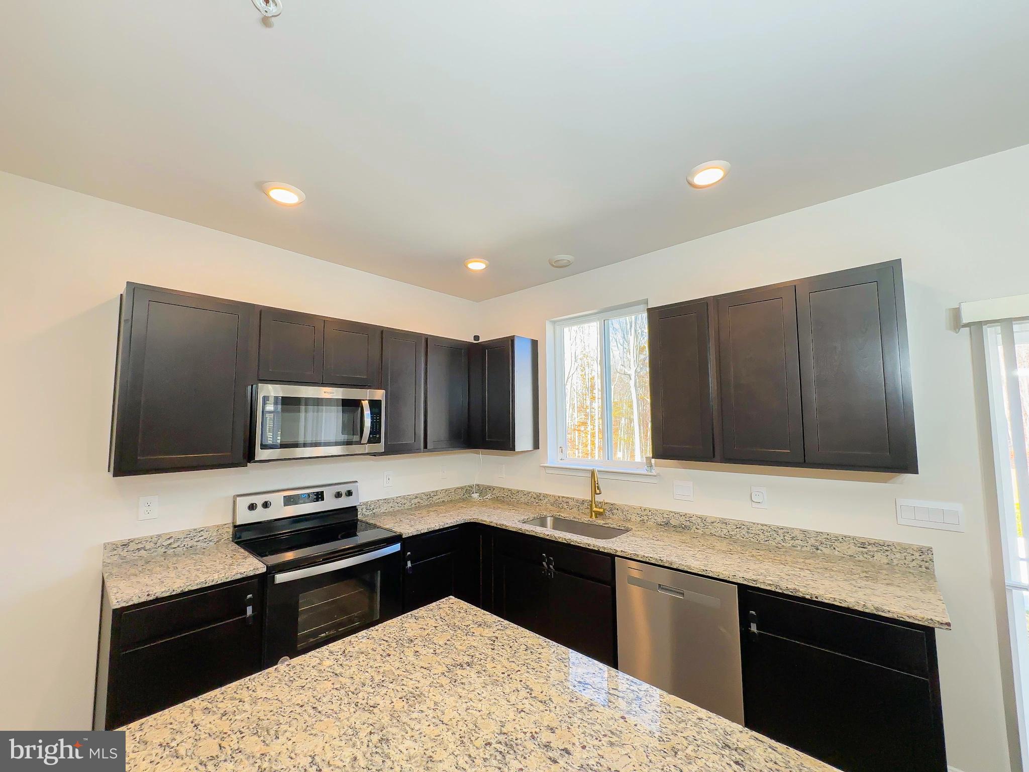 119 SHALLOW BROOK WAY