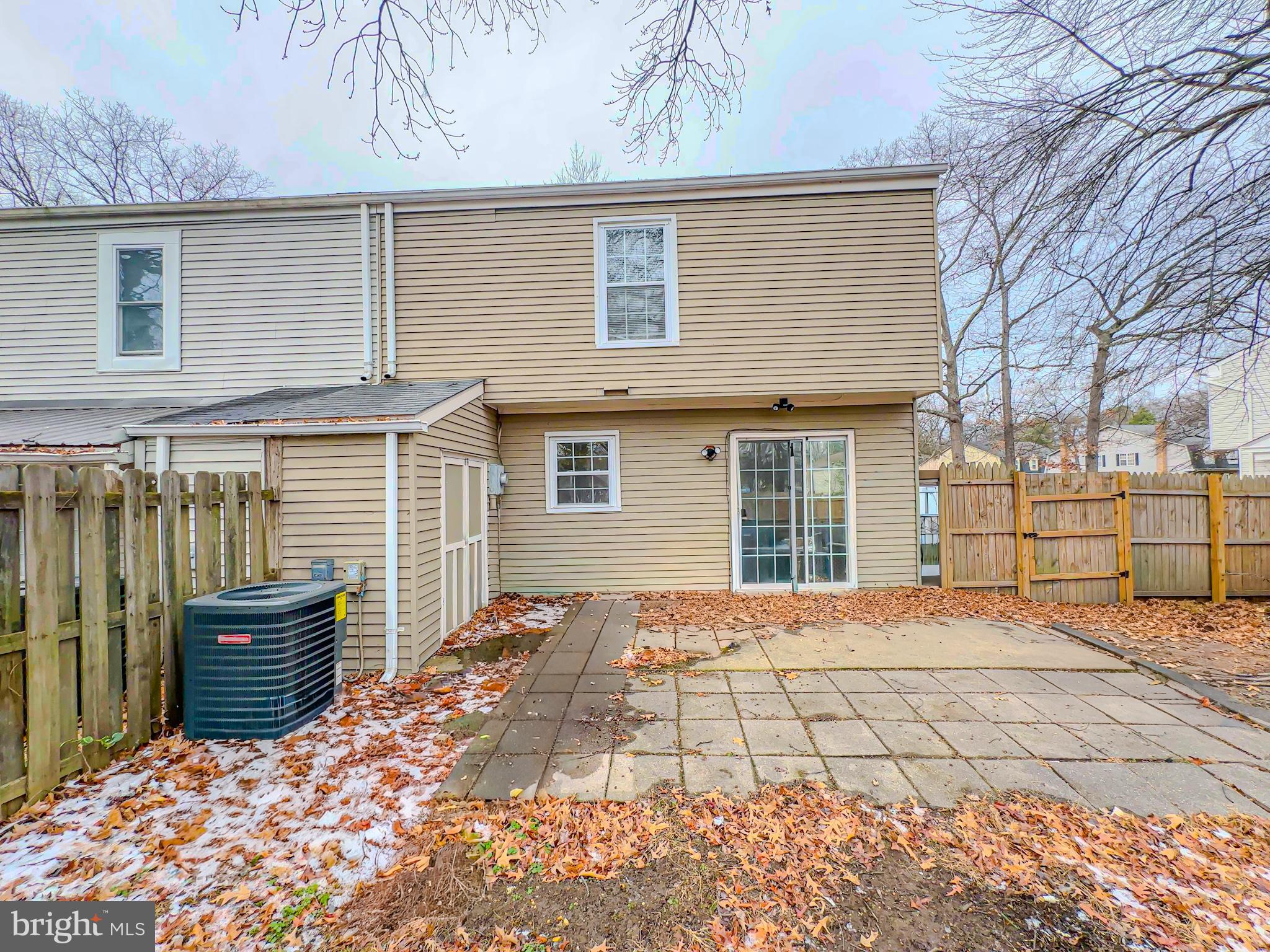 4818 UNDERWOOD COURT