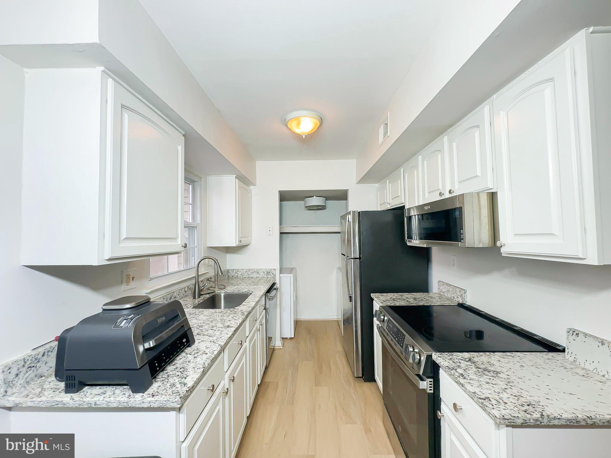 4818 UNDERWOOD COURT