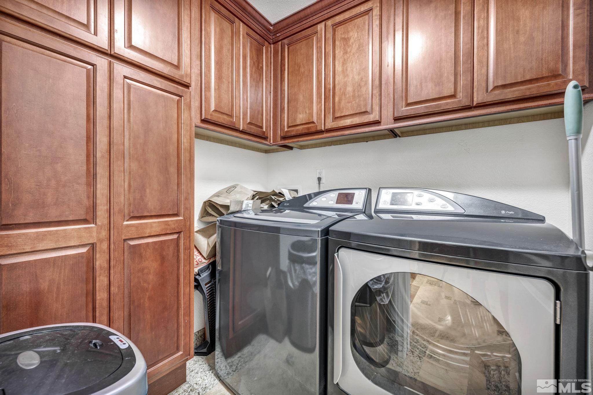 200 W 2nd St Unit: 1207