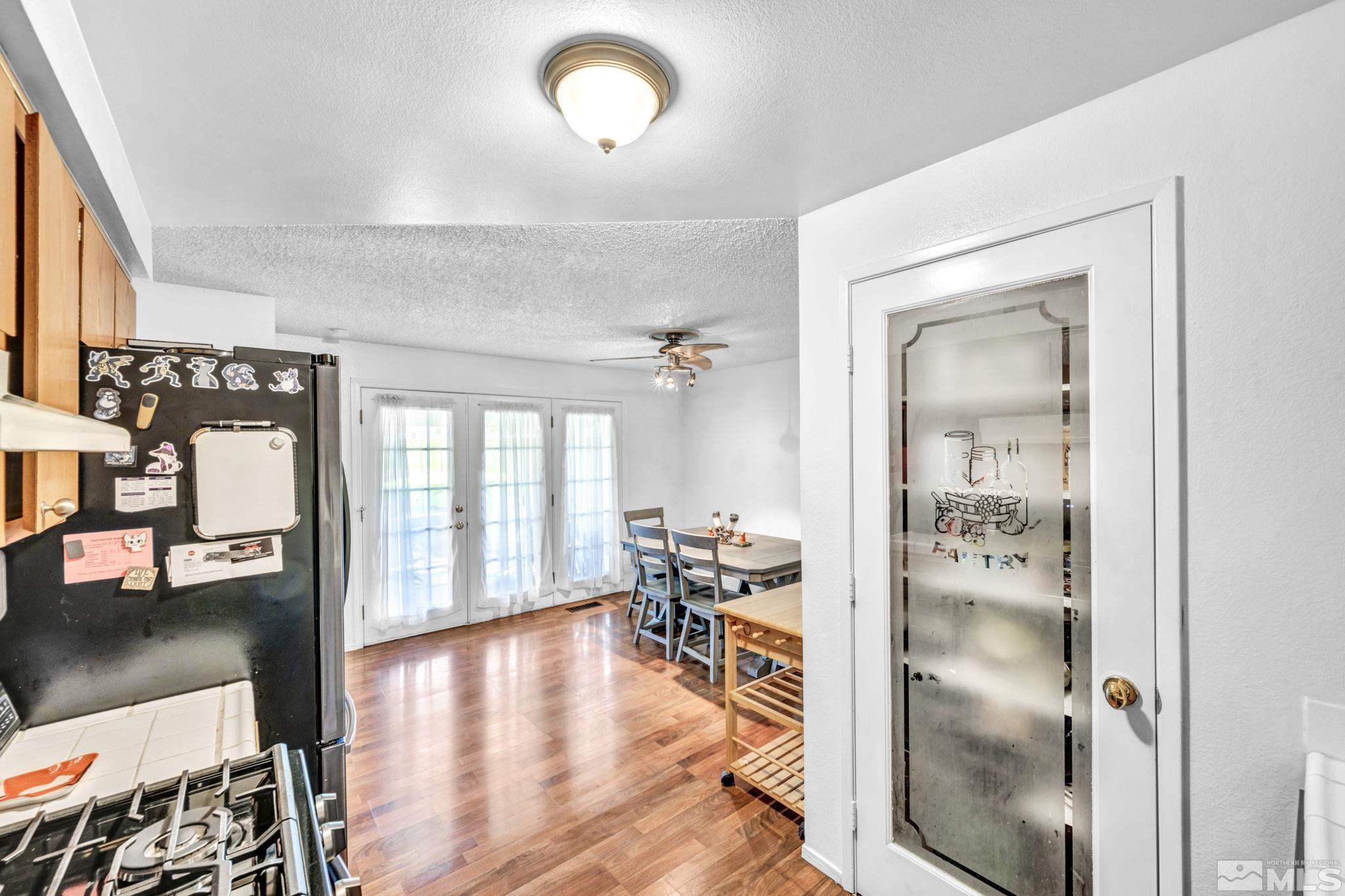 955 Cherrytree Unit: 4