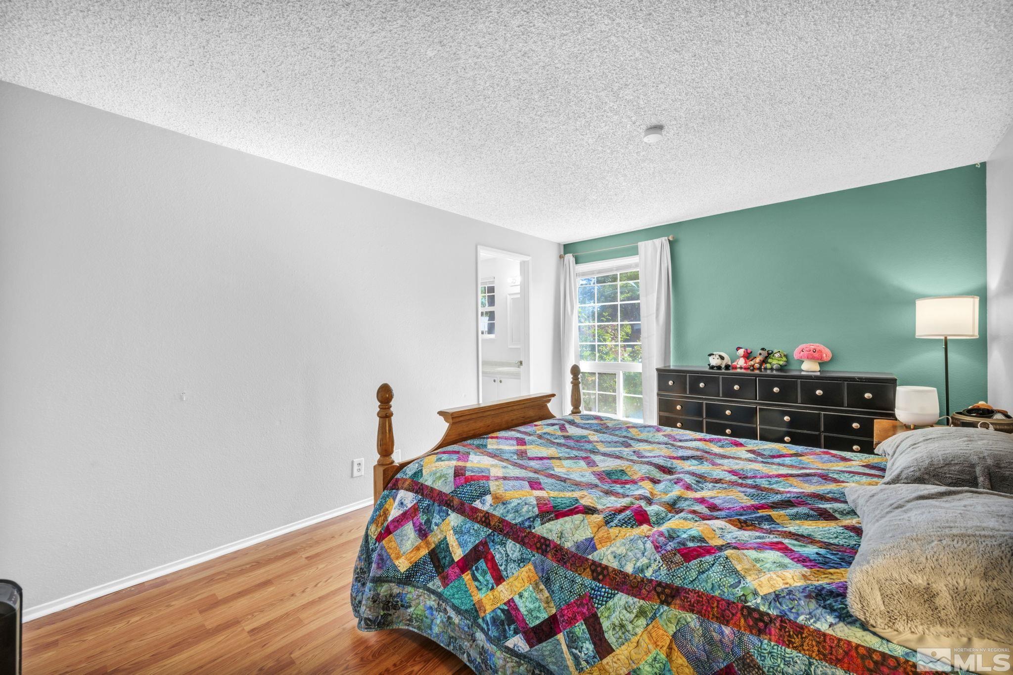 955 Cherrytree Unit: 4