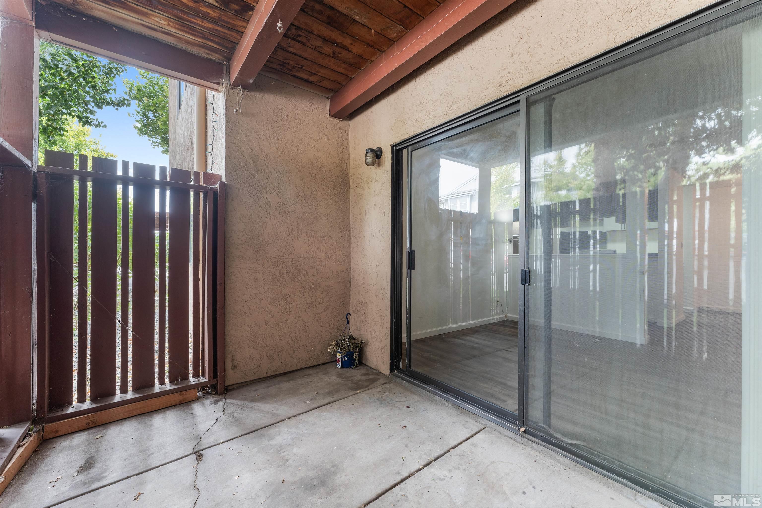 2955 Lakeside Drive, 111