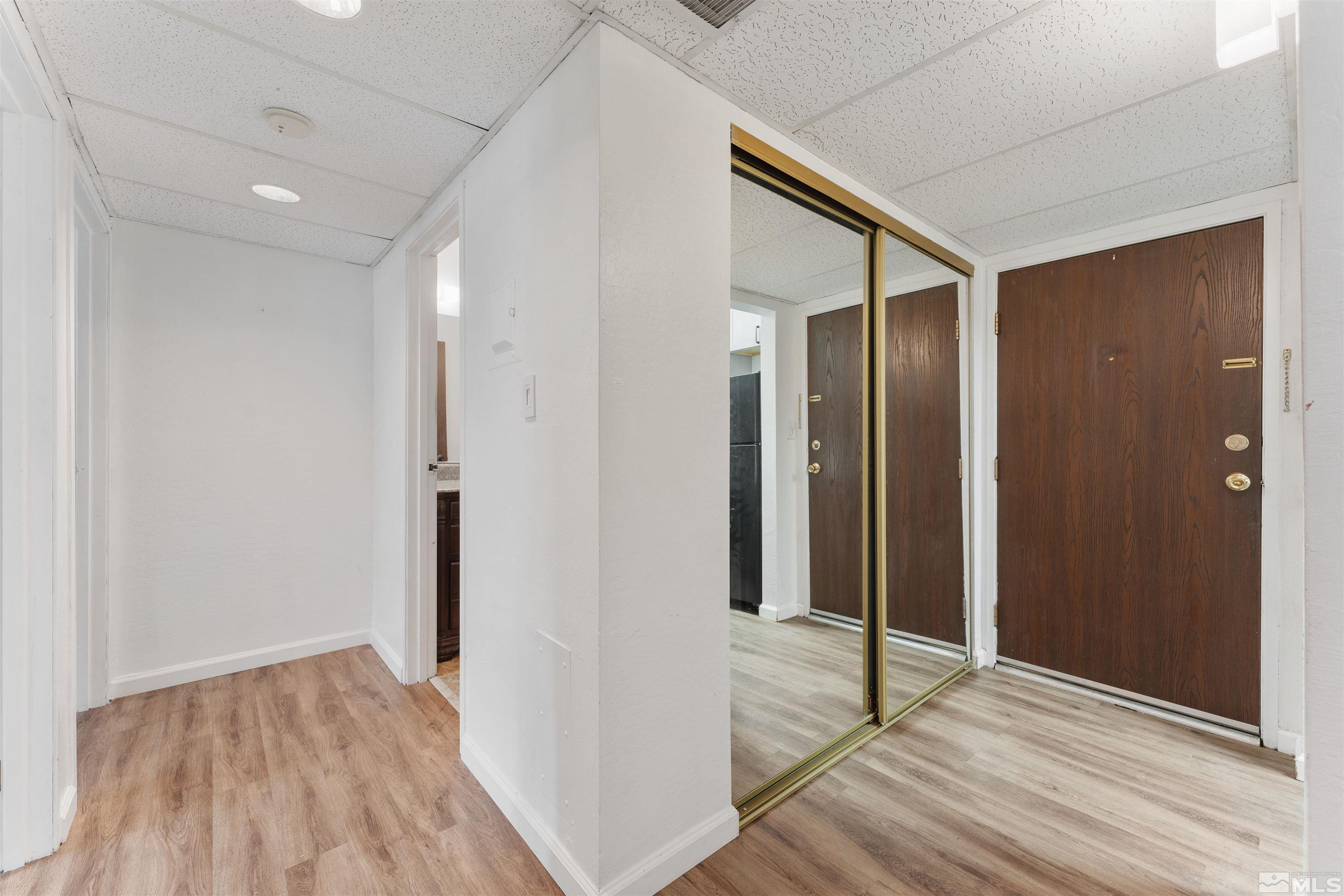 2955 Lakeside Drive, 111