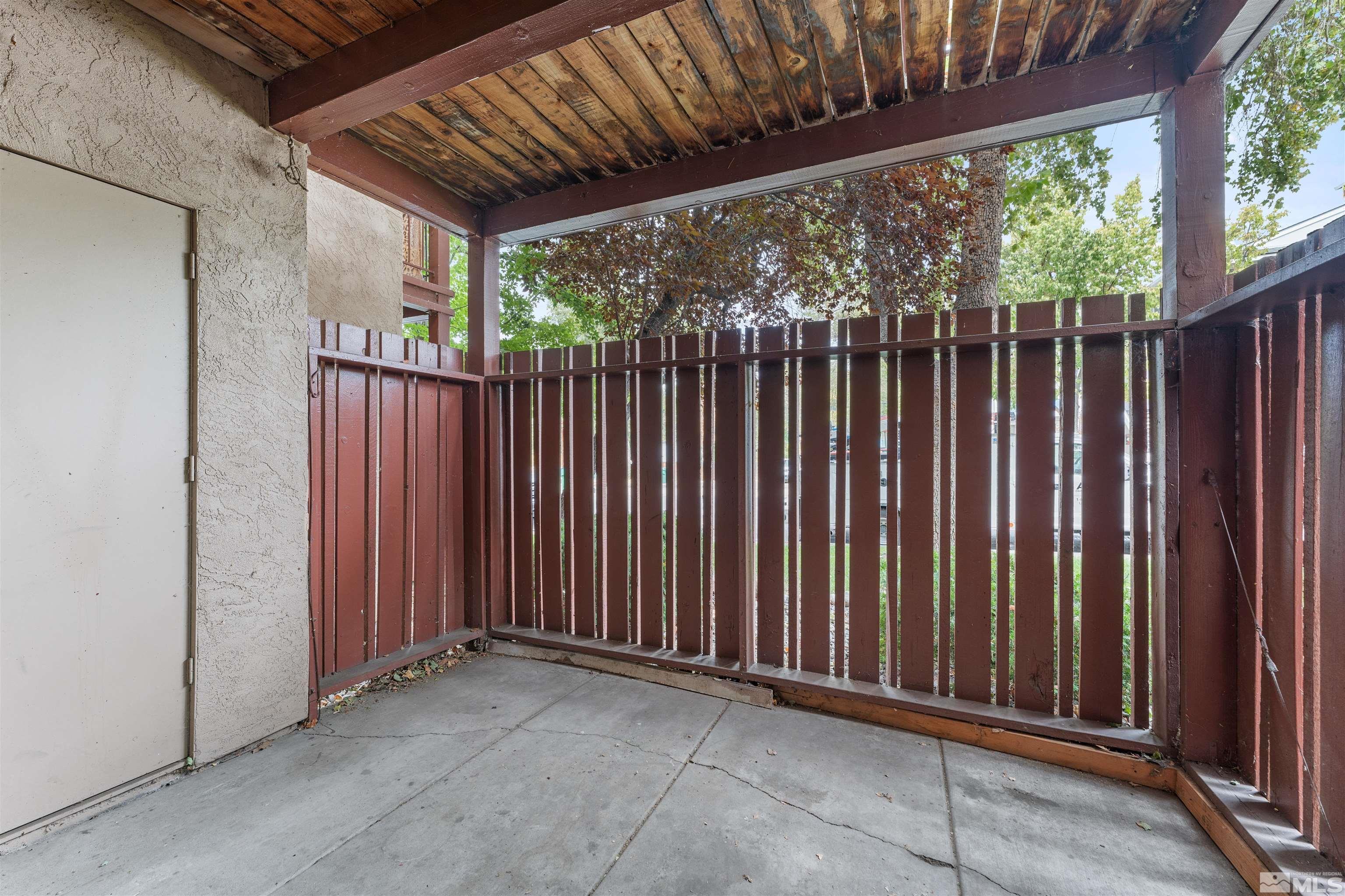 2955 Lakeside Drive, 111