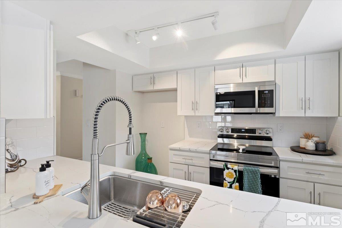 2380 Roundhouse Road