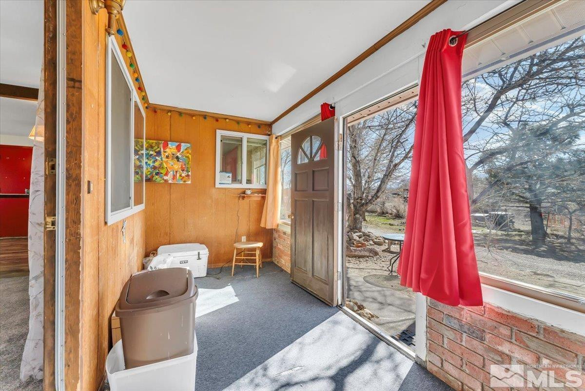 445 S US Highway 395