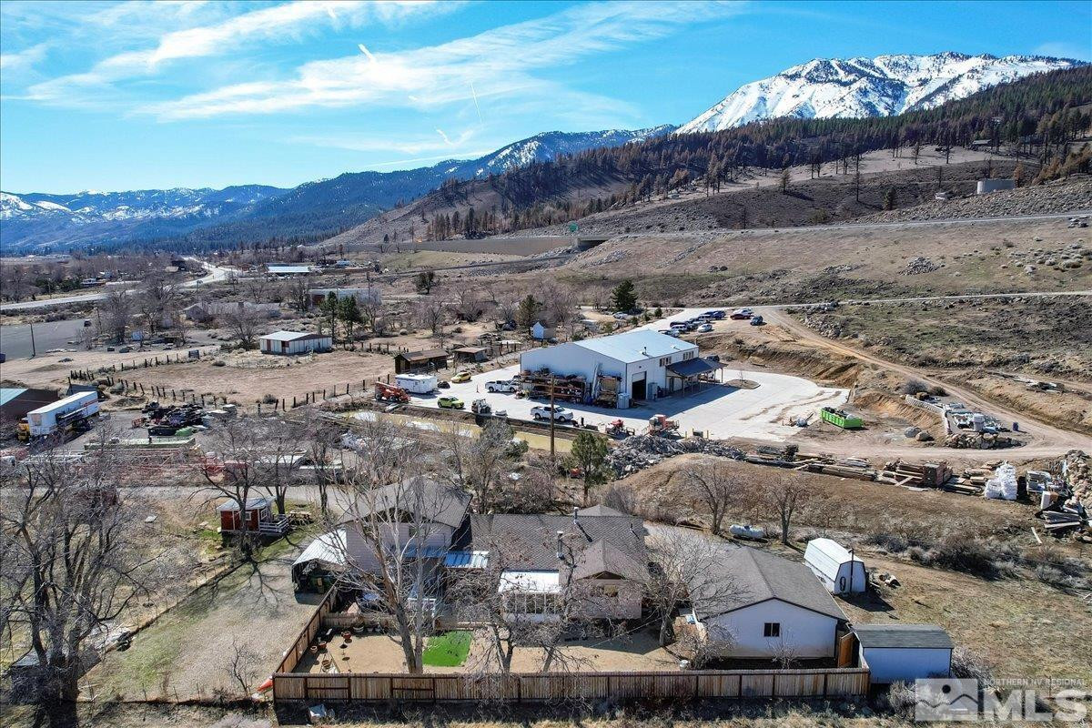 445 S US Highway 395