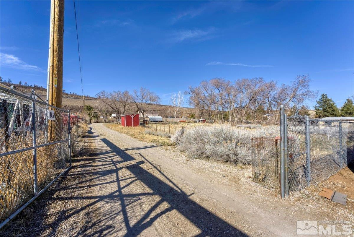 445 S US Highway 395