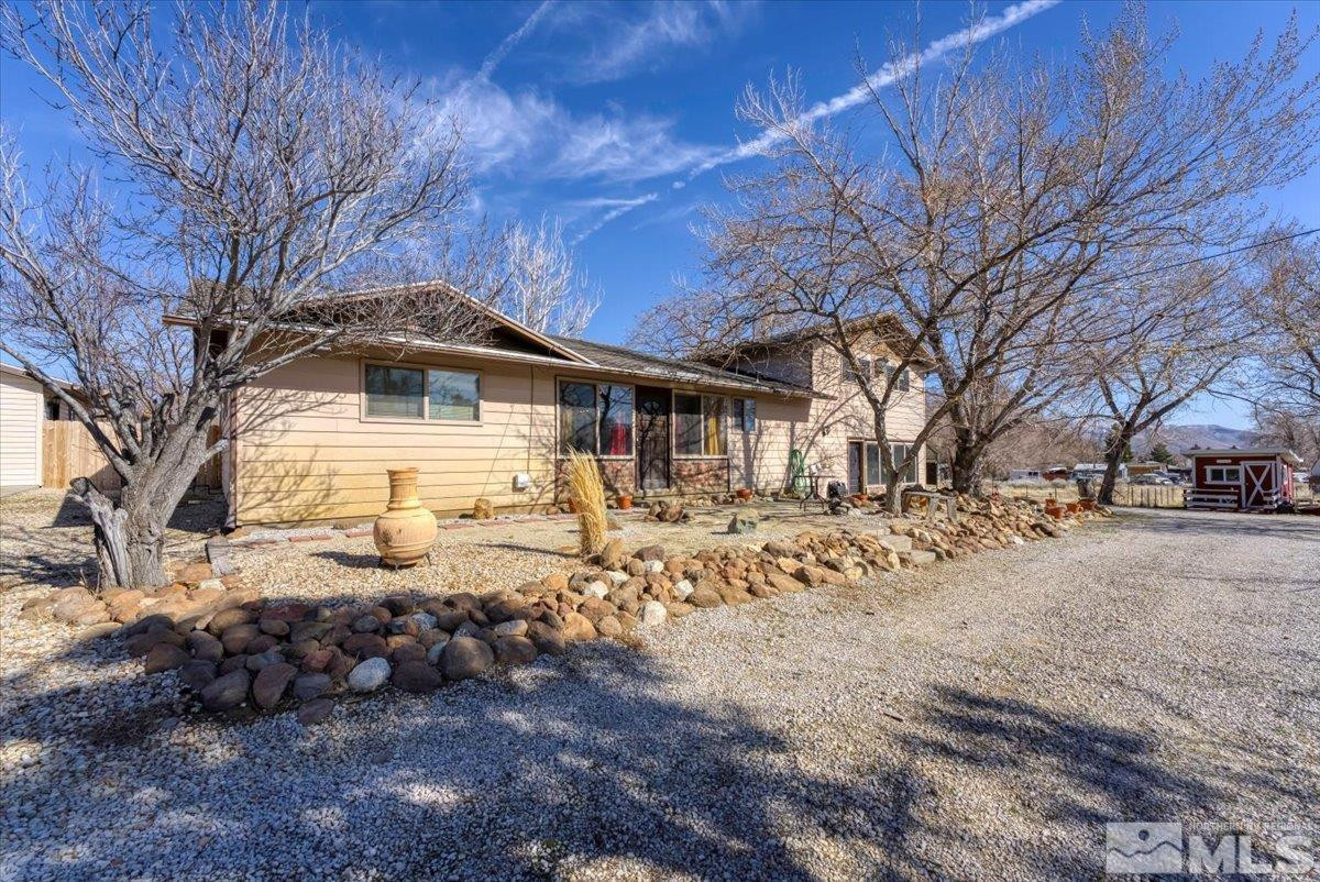 445 S US Highway 395