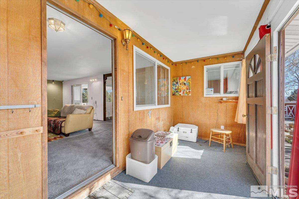 445 S US Highway 395