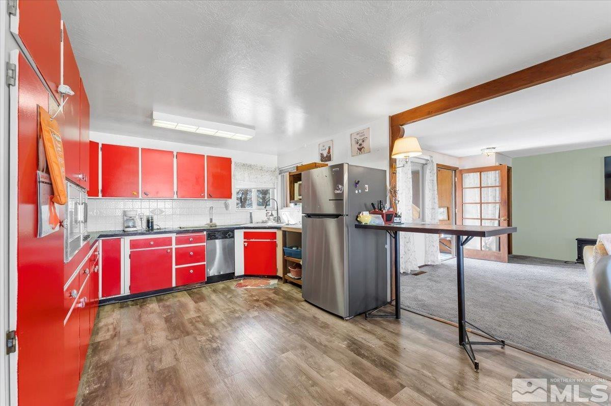 445 S US Highway 395