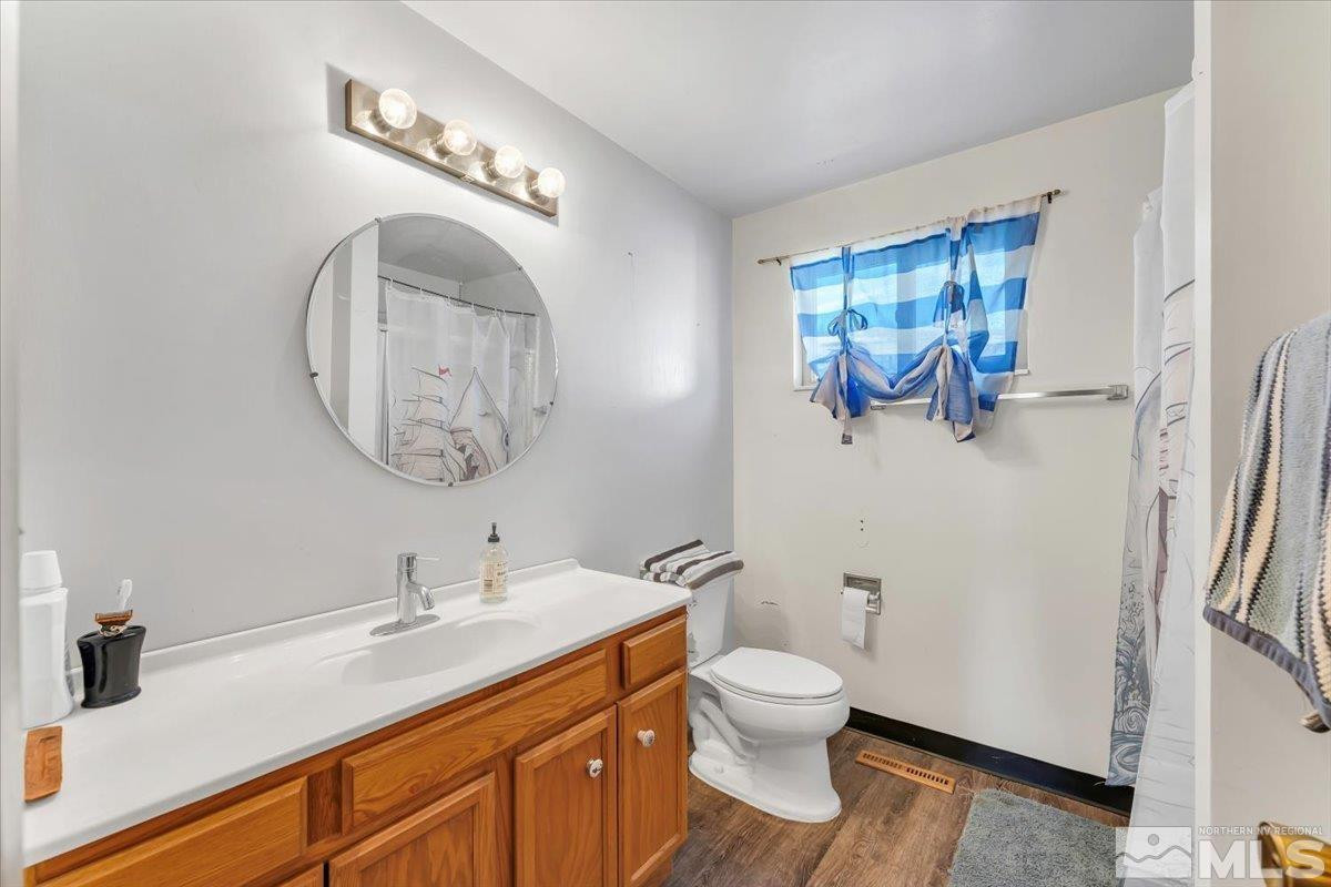 445 S US Highway 395