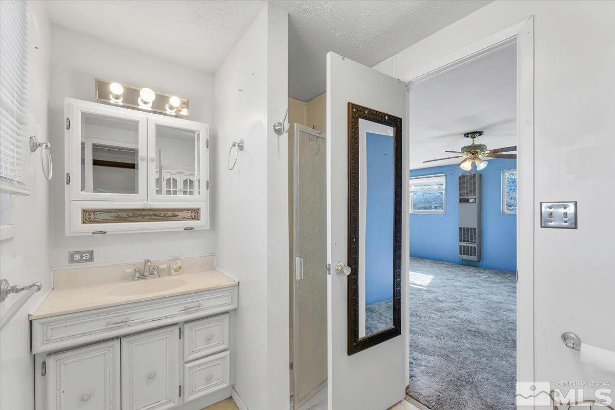 445 S US Highway 395