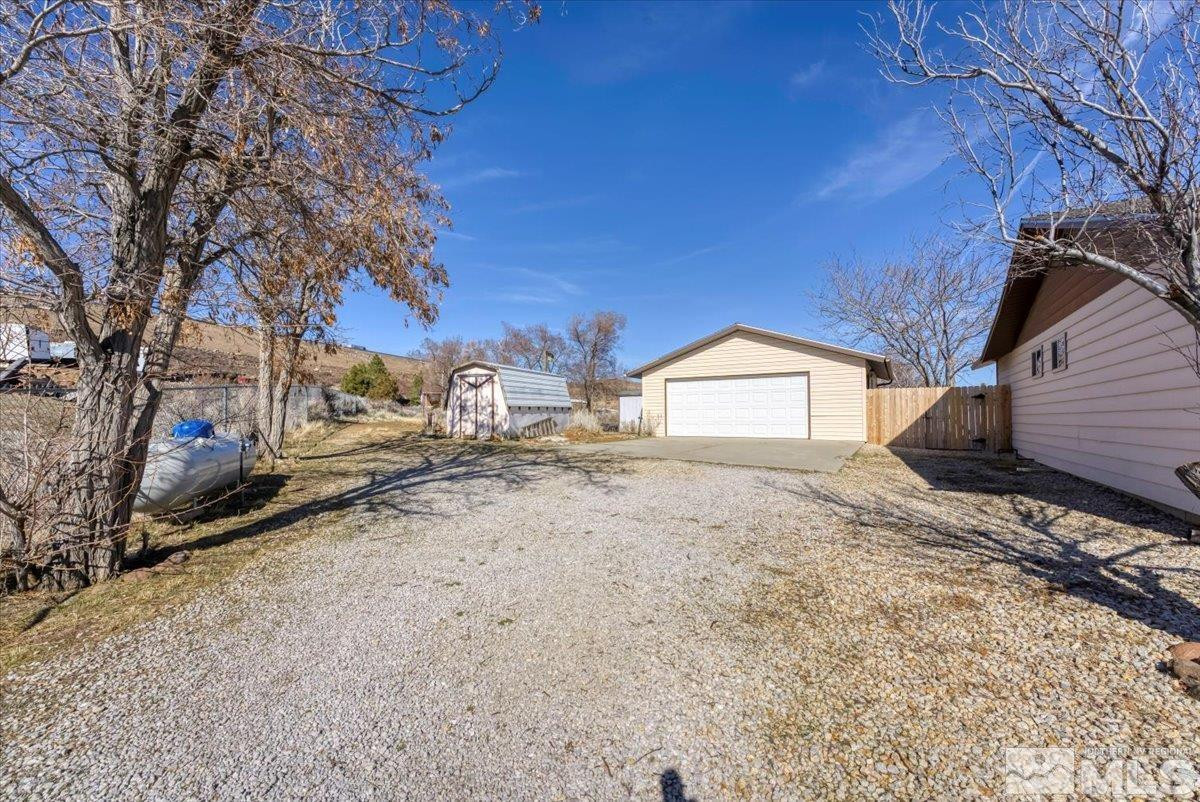 445 S US Highway 395