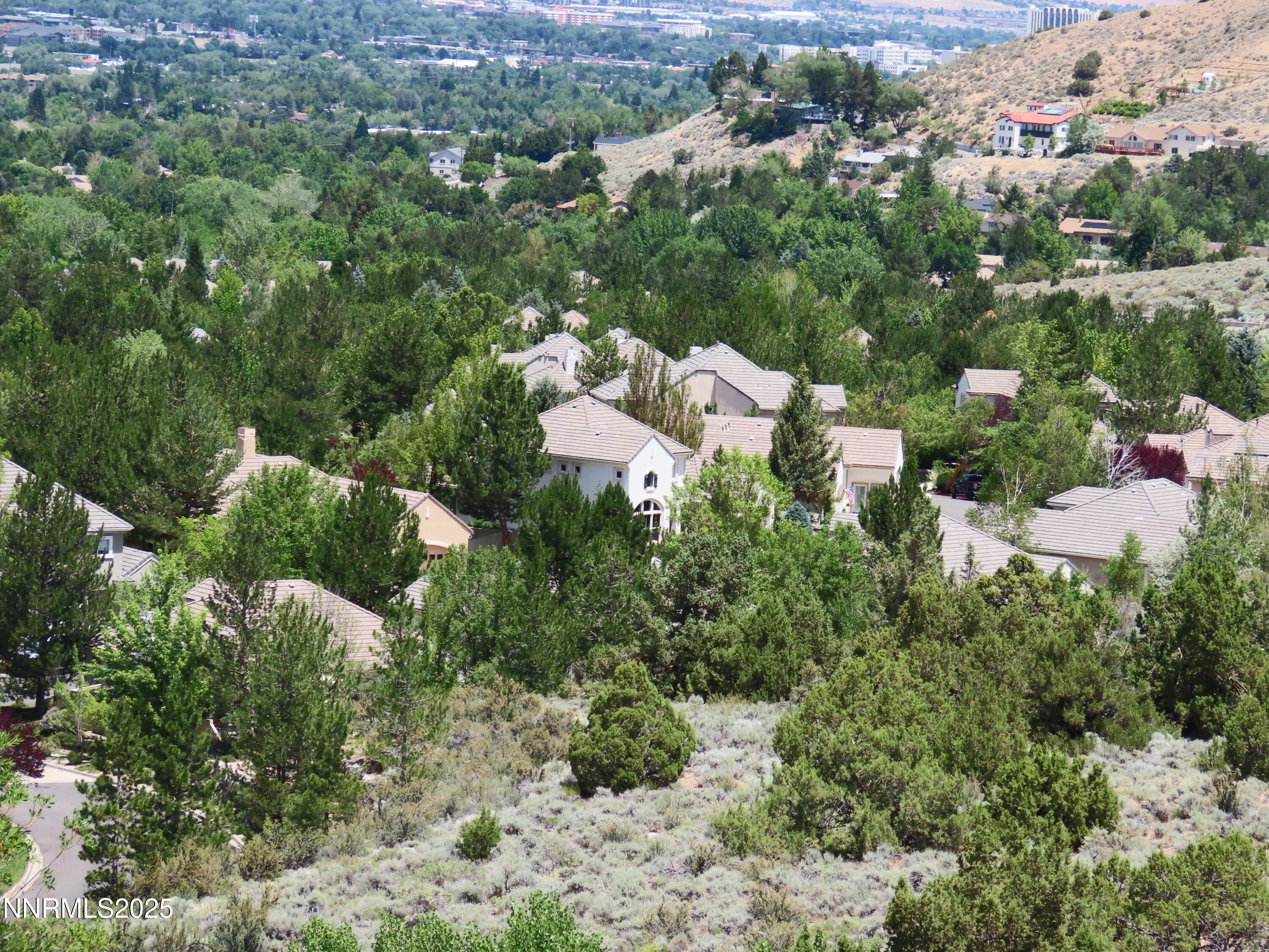 1570 Caughlin Creek Rd., gated community, gates open during day