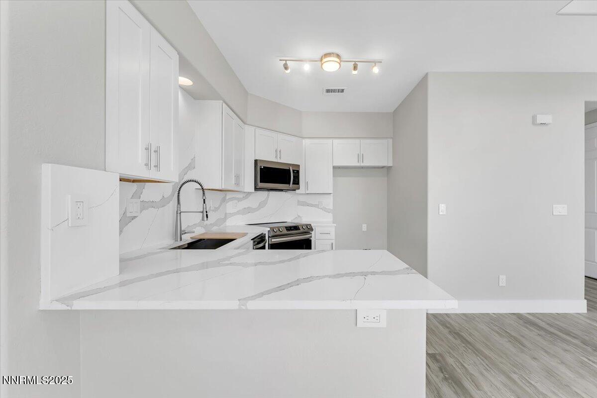 9252 Lone Wolf Circle