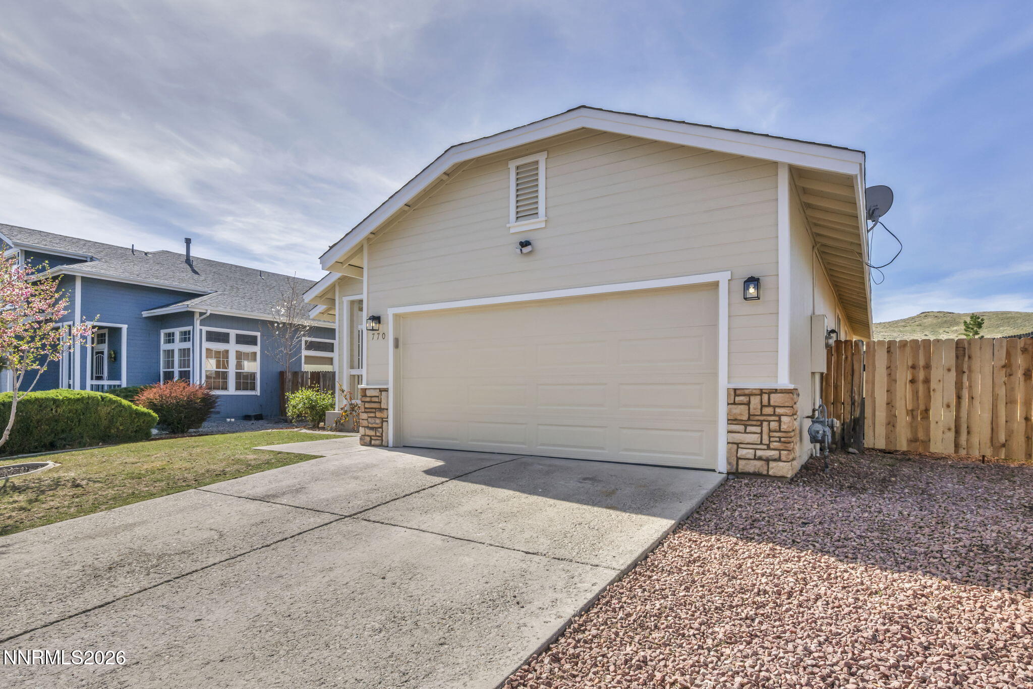 770 W Golden Valley Road