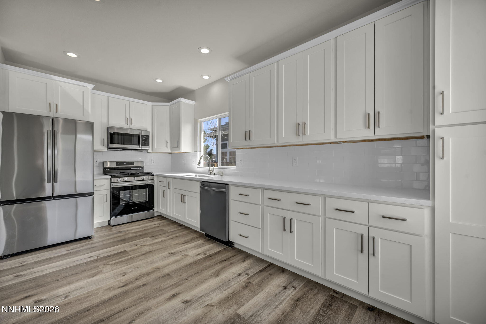 770 W Golden Valley Road