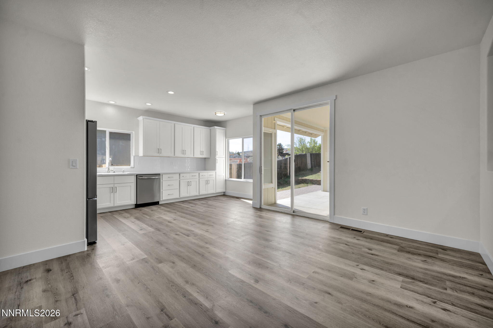 770 W Golden Valley Road