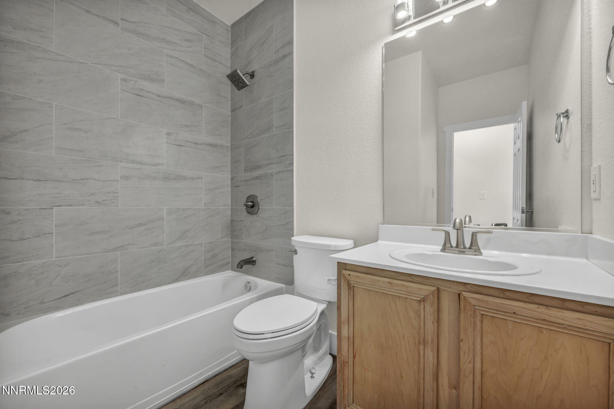 770 W Golden Valley Road