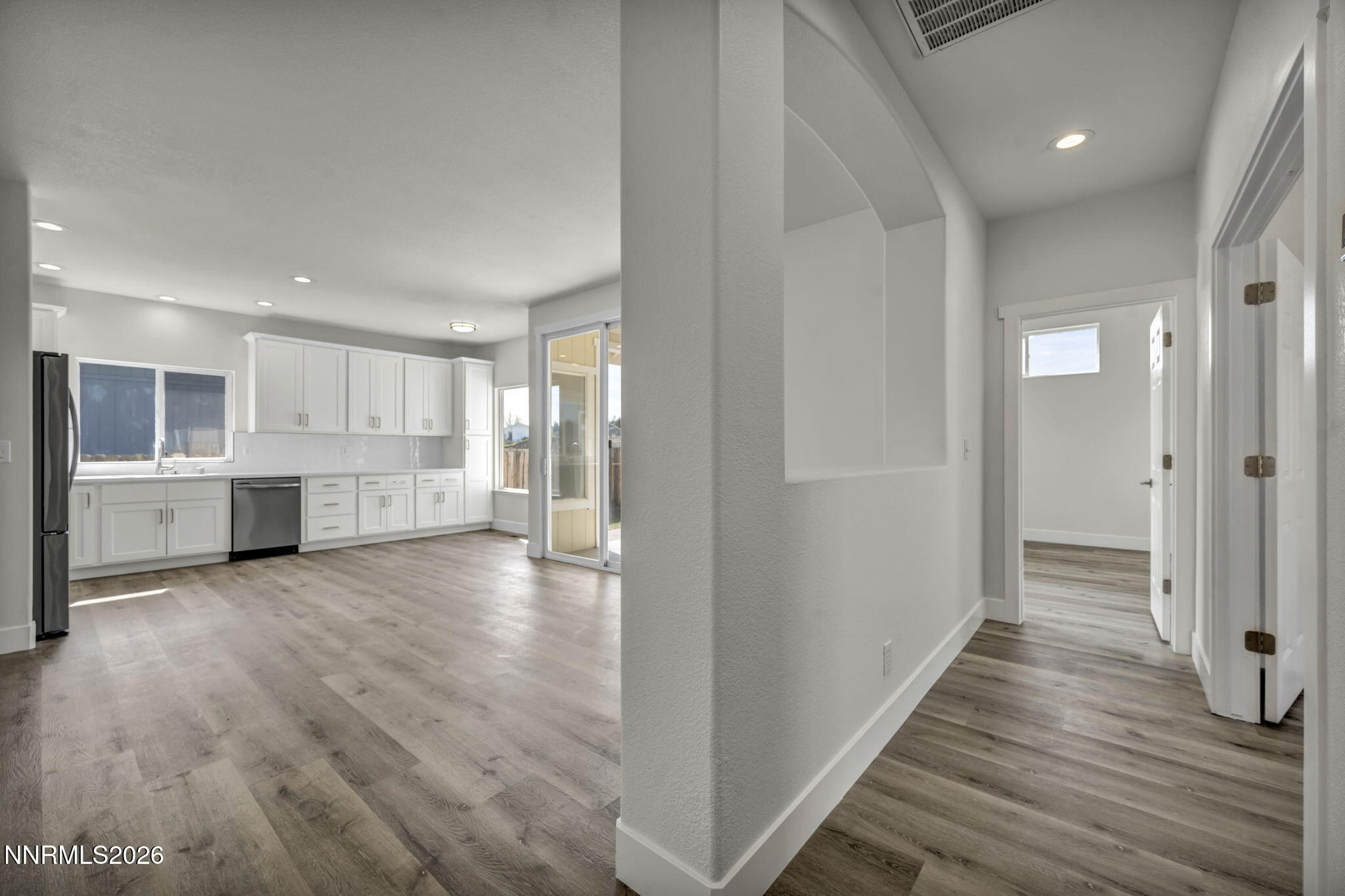 770 W Golden Valley Road