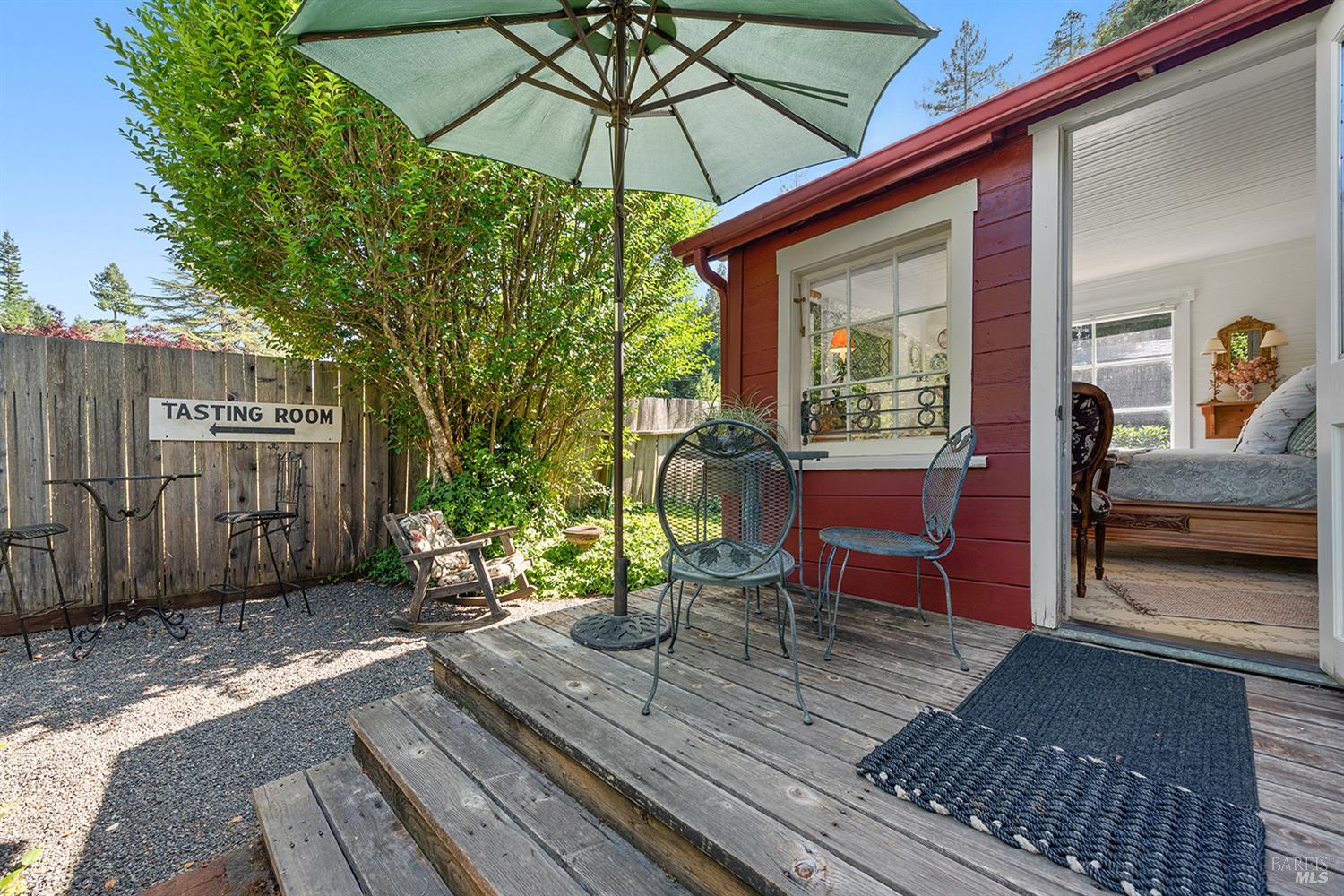 16424 Armstrong Woods Rd