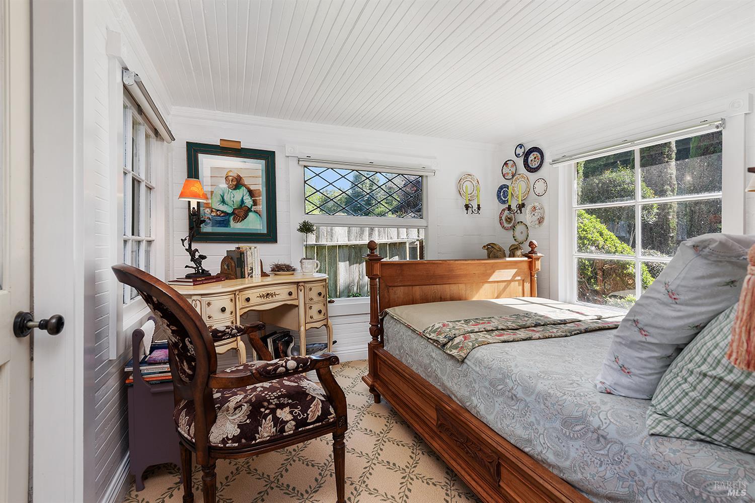 16424 Armstrong Woods Rd