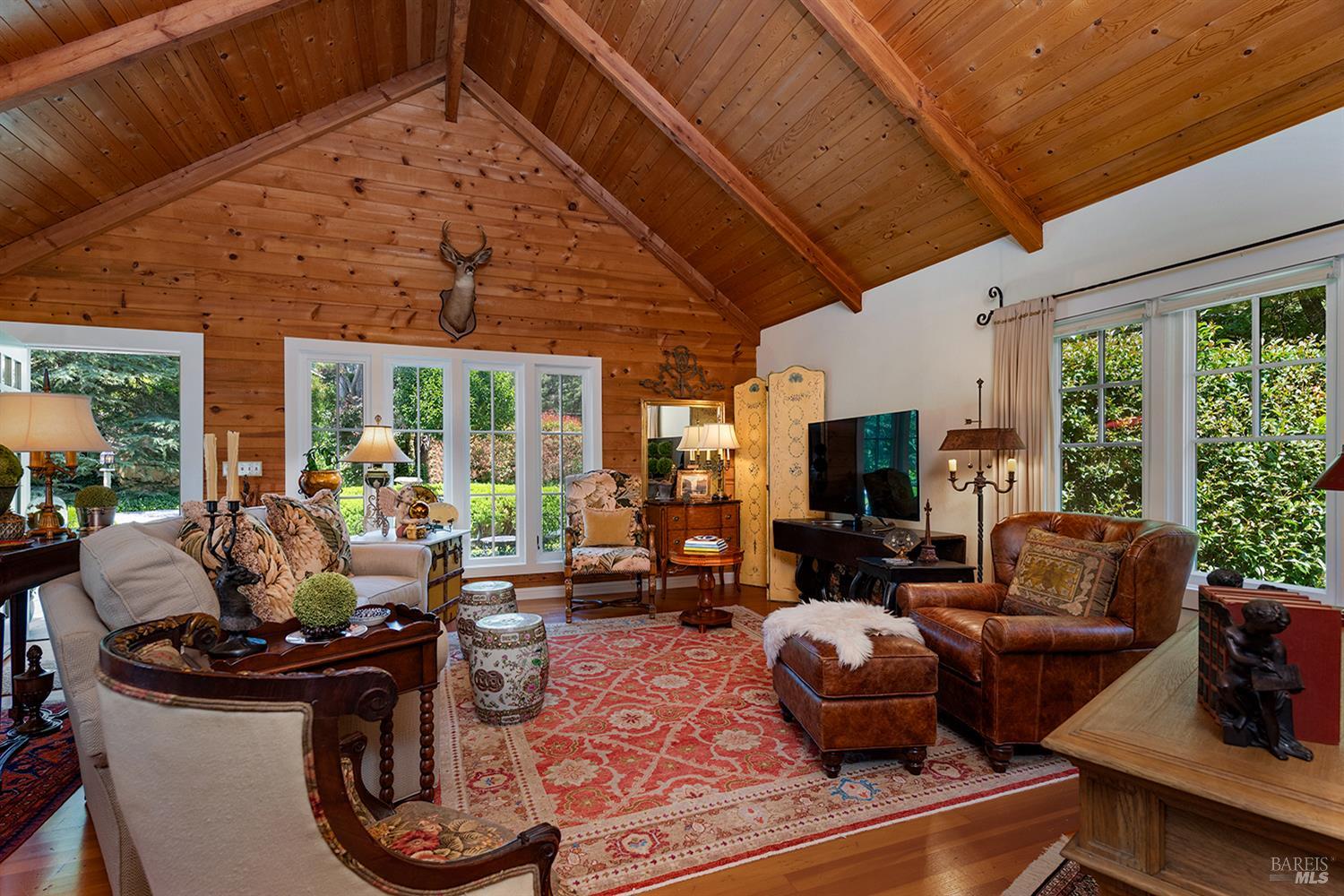 16424 Armstrong Woods Rd