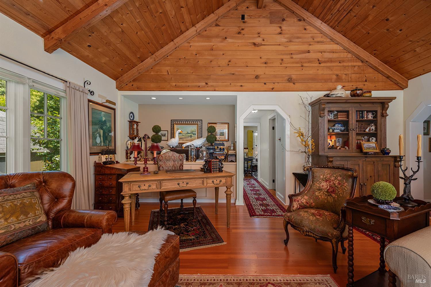 16424 Armstrong Woods Rd