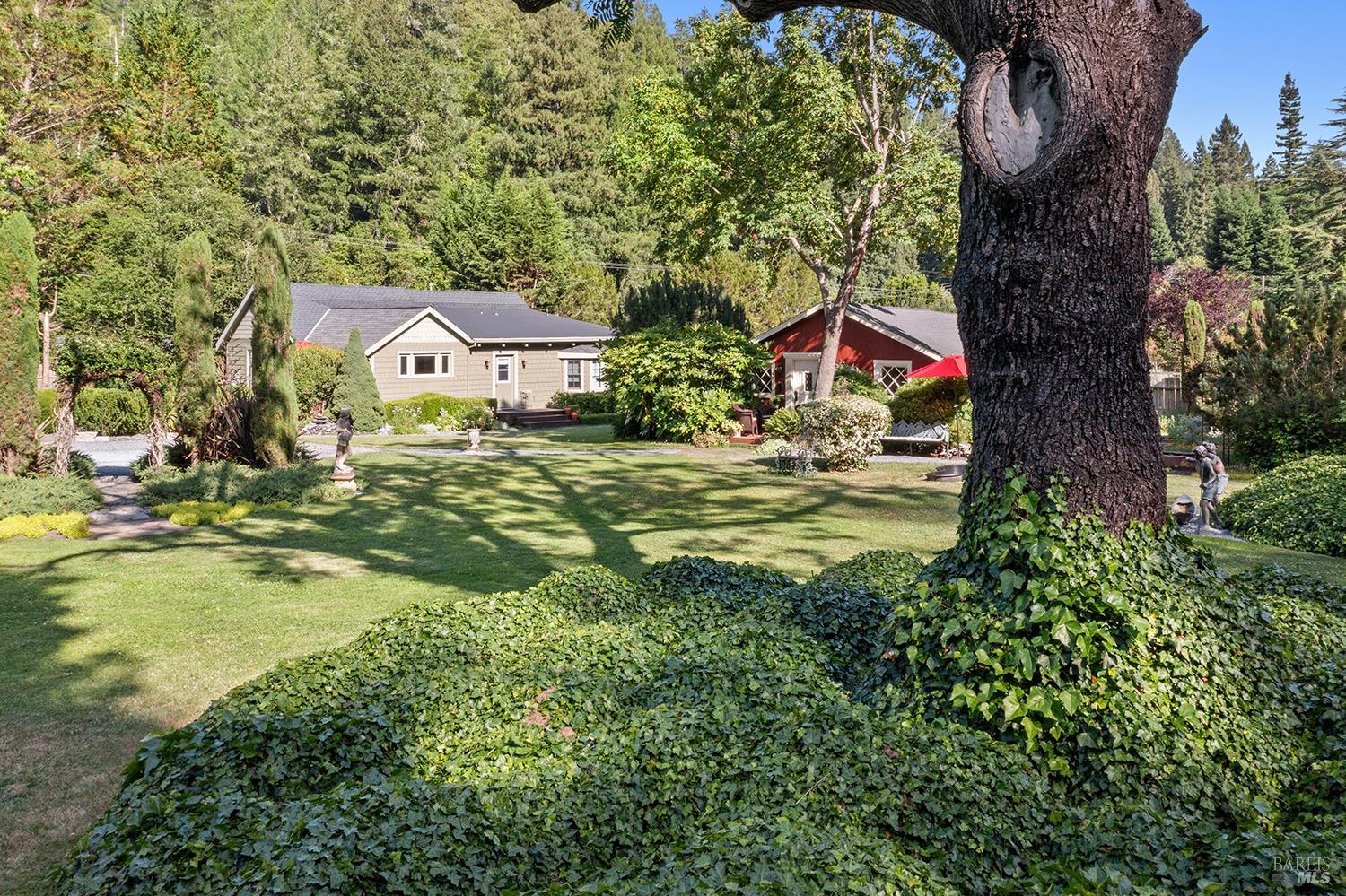 16424 Armstrong Woods Rd