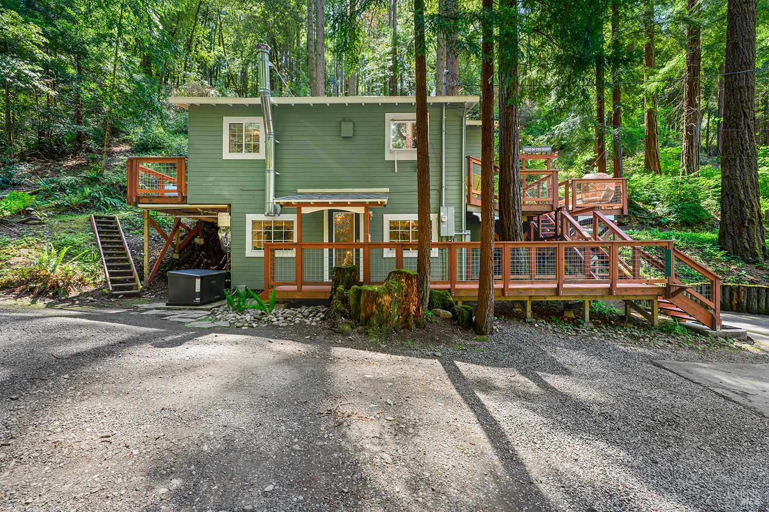 15341 Glandy Glen