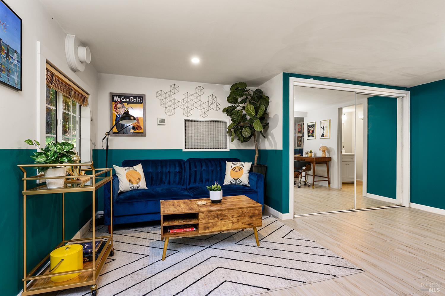 15341 Glandy Glen