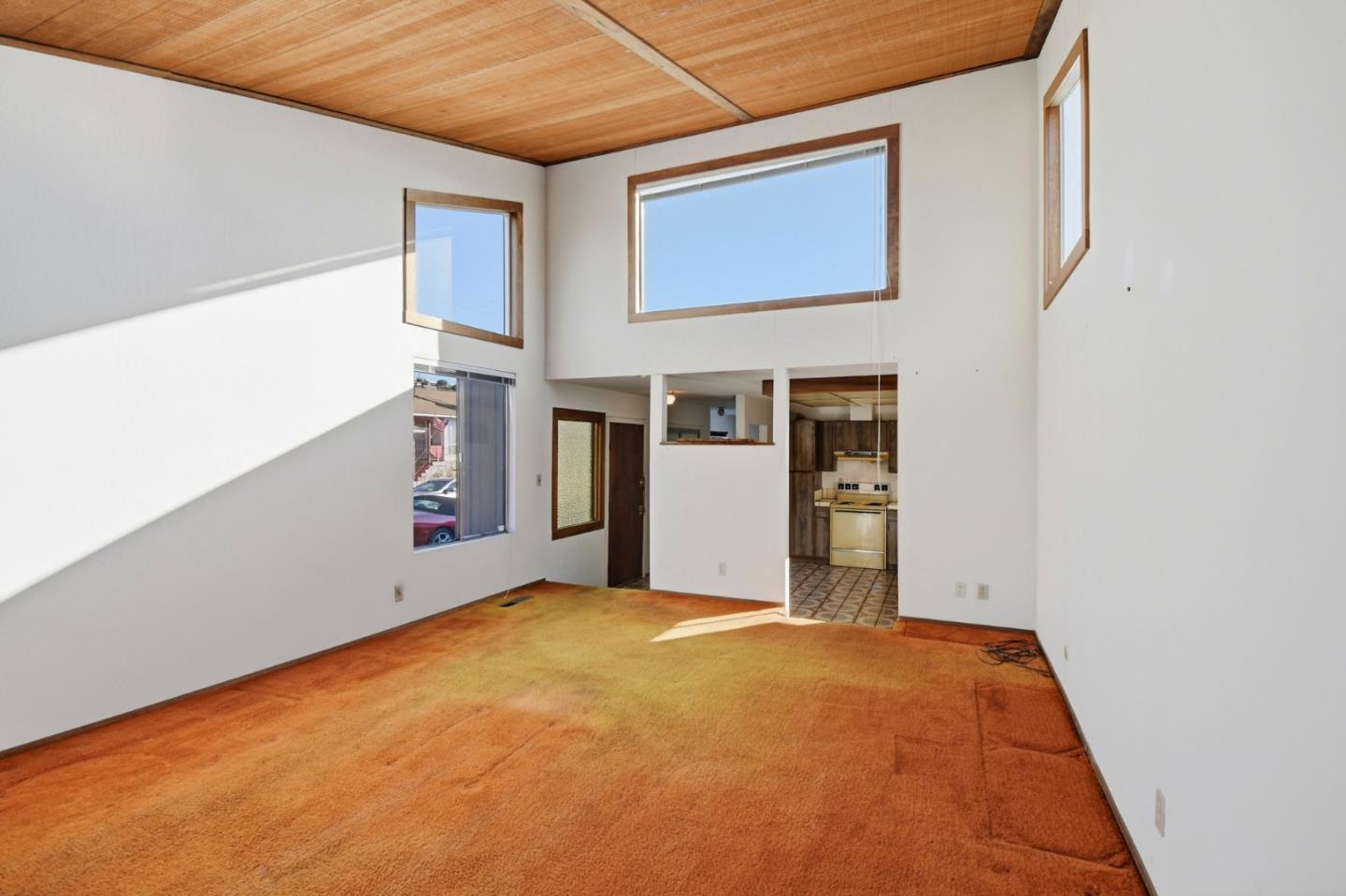 323 Humboldt Street