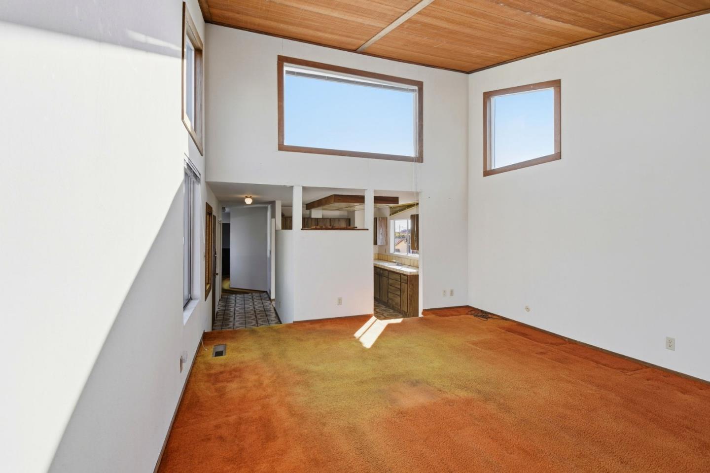 323 Humboldt Street