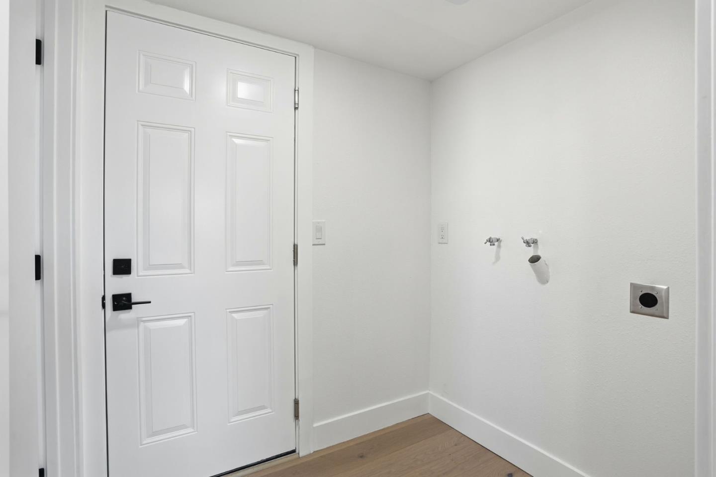 3047 Rollingwood Court