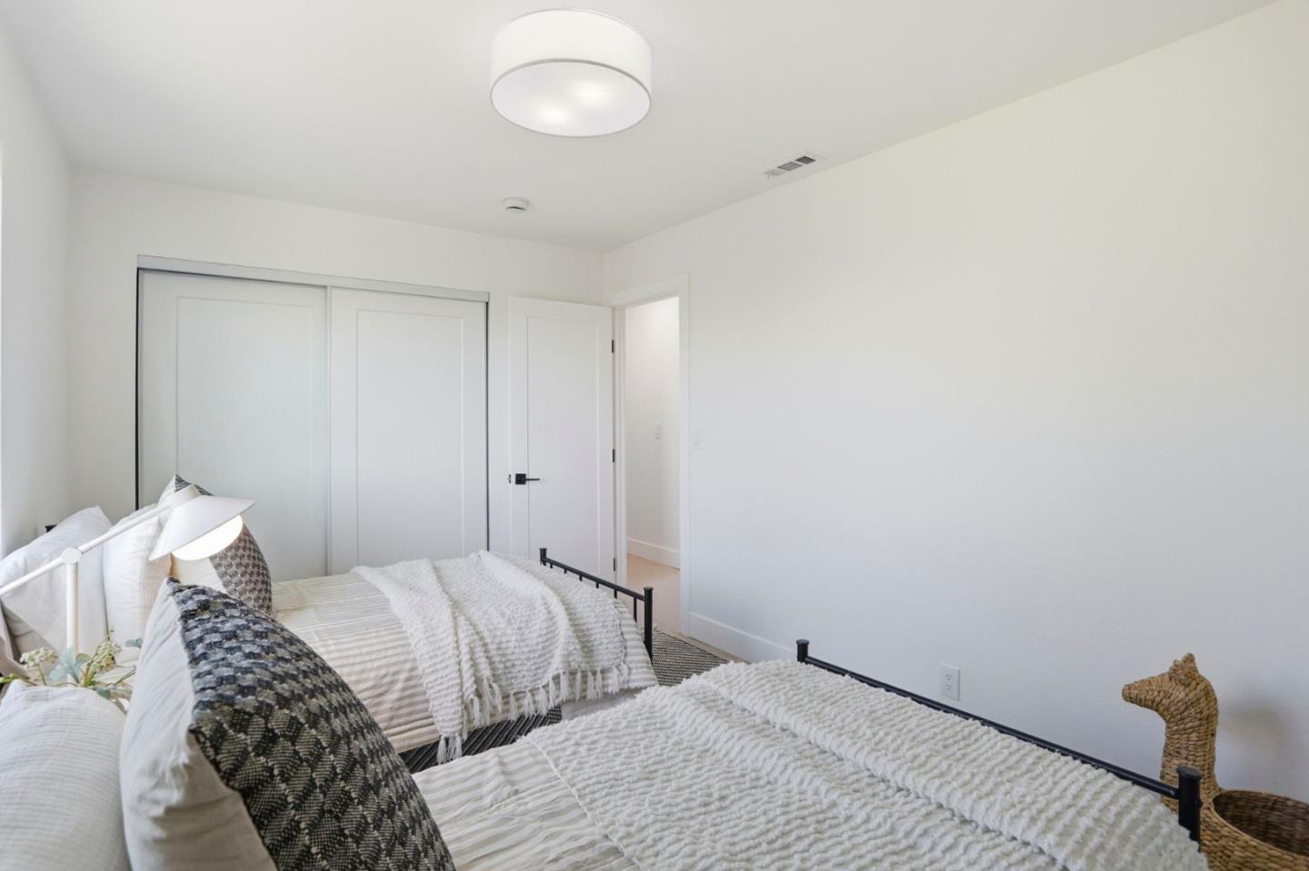 3047 Rollingwood Court