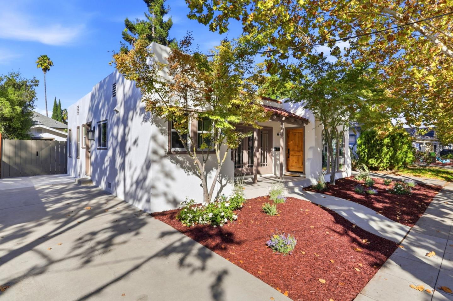 65 Cleaves AVE